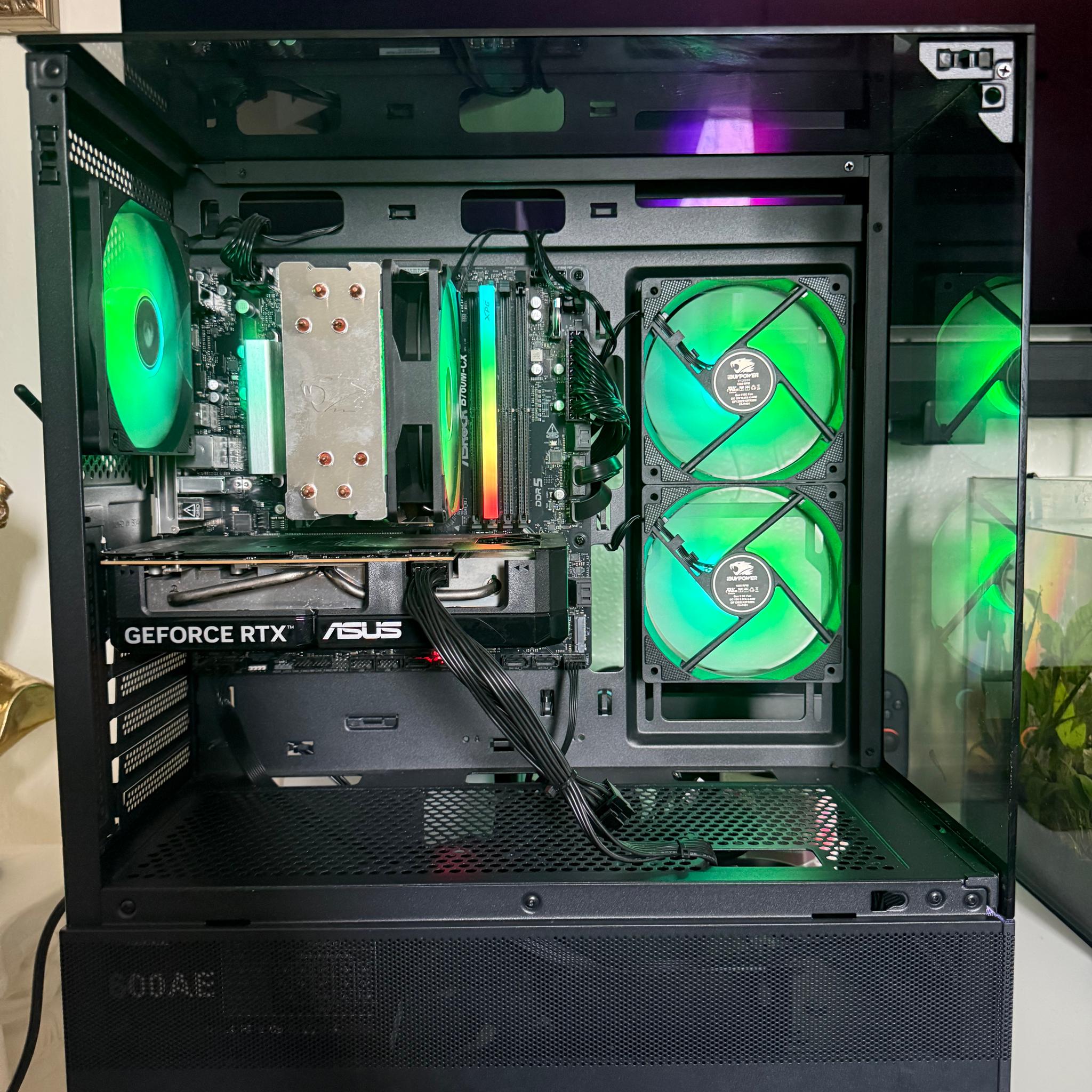Black Gaming Pc Computer Desktop i5-14400F / RTX 5060
