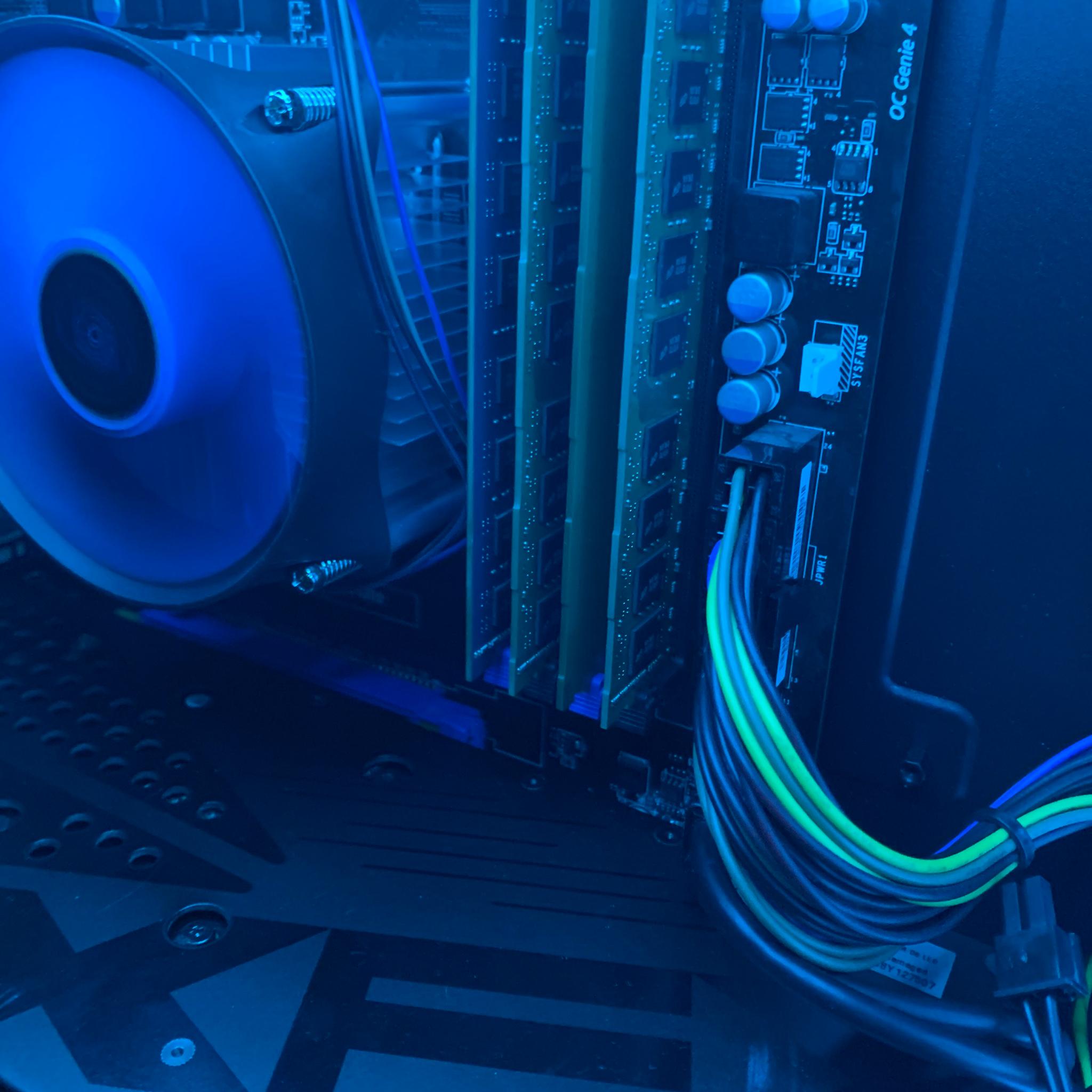 STREAMING/GAMING/EDITING RX 580 RGB INTEL i5-4690K OC 16GB RAM 500GB SSD ATX CUSTOM WINDOWS VALUE PC