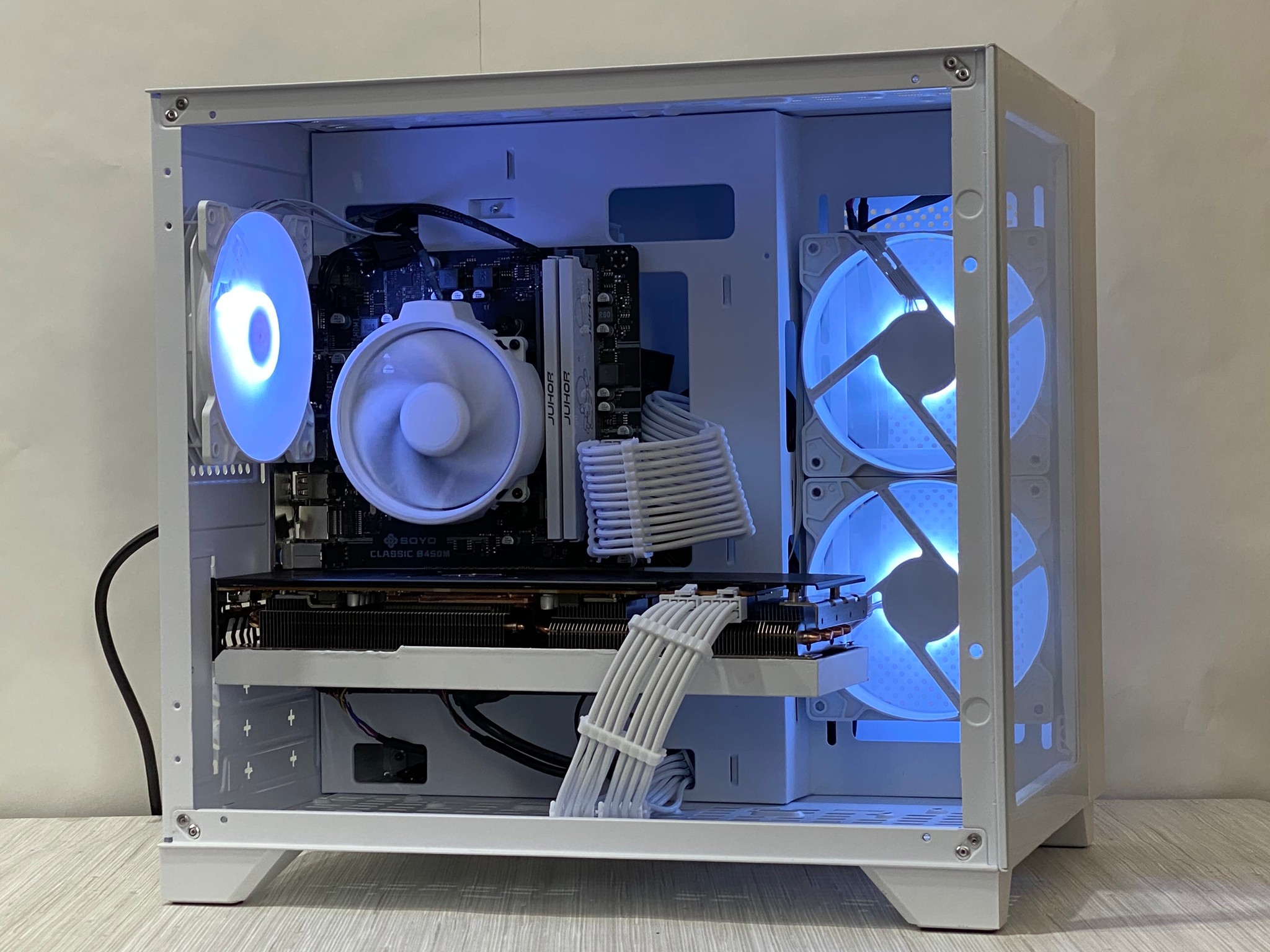 RX 7700 XT, Ryzen 5, 32GB DDR4, 1TB NVMe SSD, WiFi, Windows Activated - 1440p Gaming PC