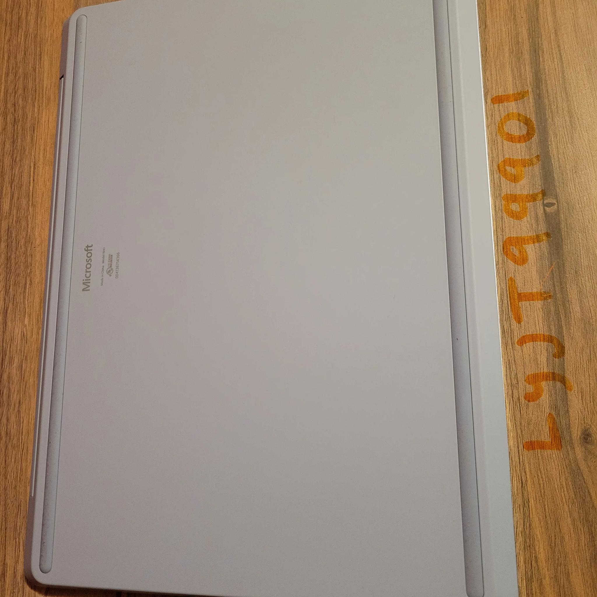 Microsoft Surface Laptop Go 3 - intel i5 12th gen. - 256gb ssd - 12.4" touch screen