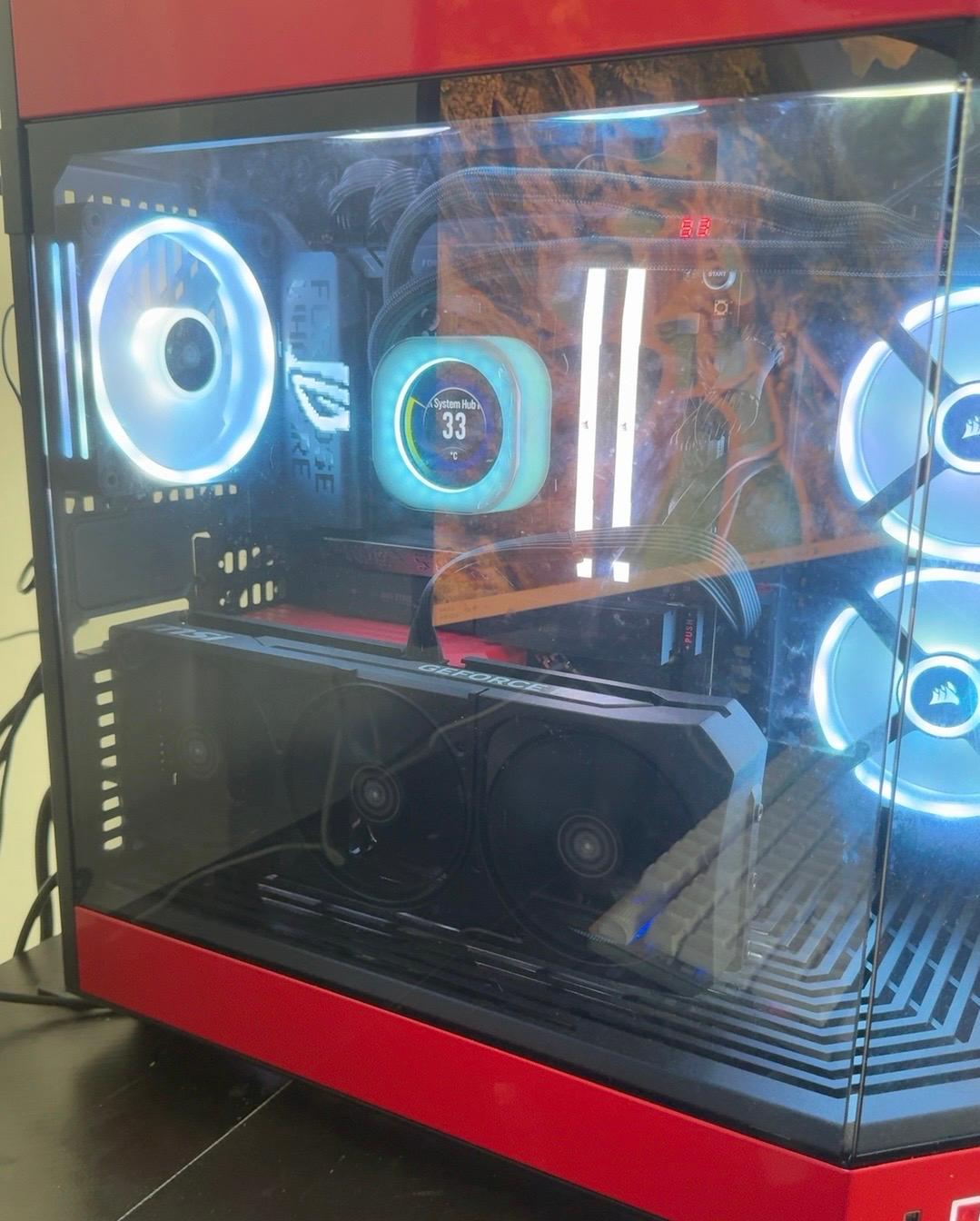 Custom Ryzen 7 9800X3D + MSI RTX 5080 16GB | 32GB DDR5 | 3TB NVMe | HYTE Y60 Gaming PC Build