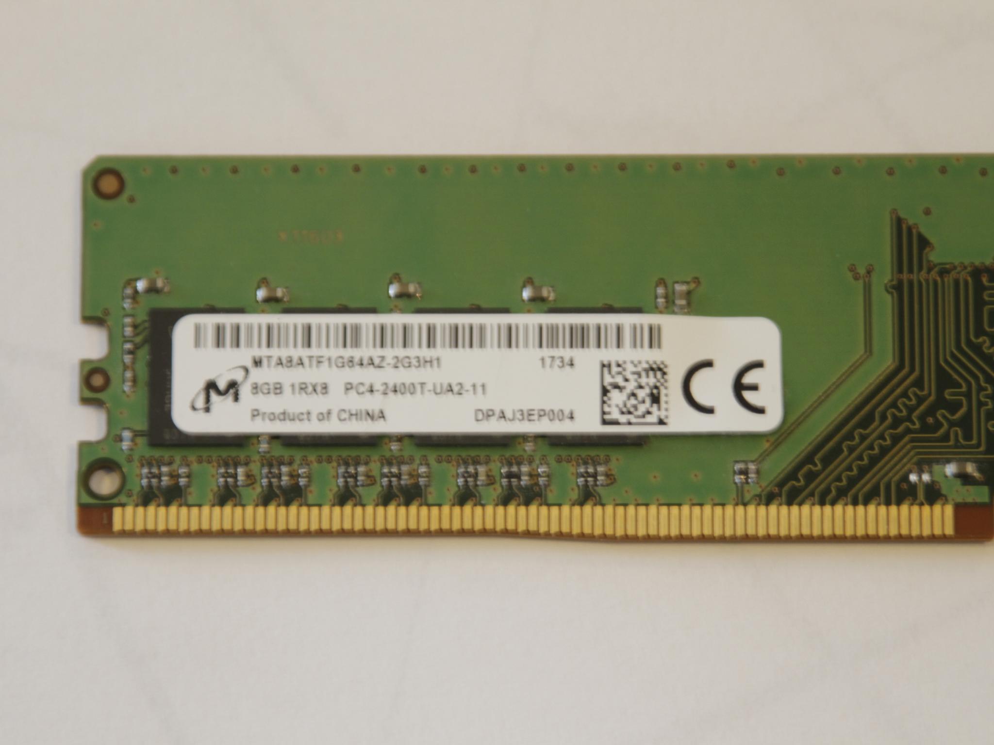 Micron DDR4-2400 (1 x 8GB)