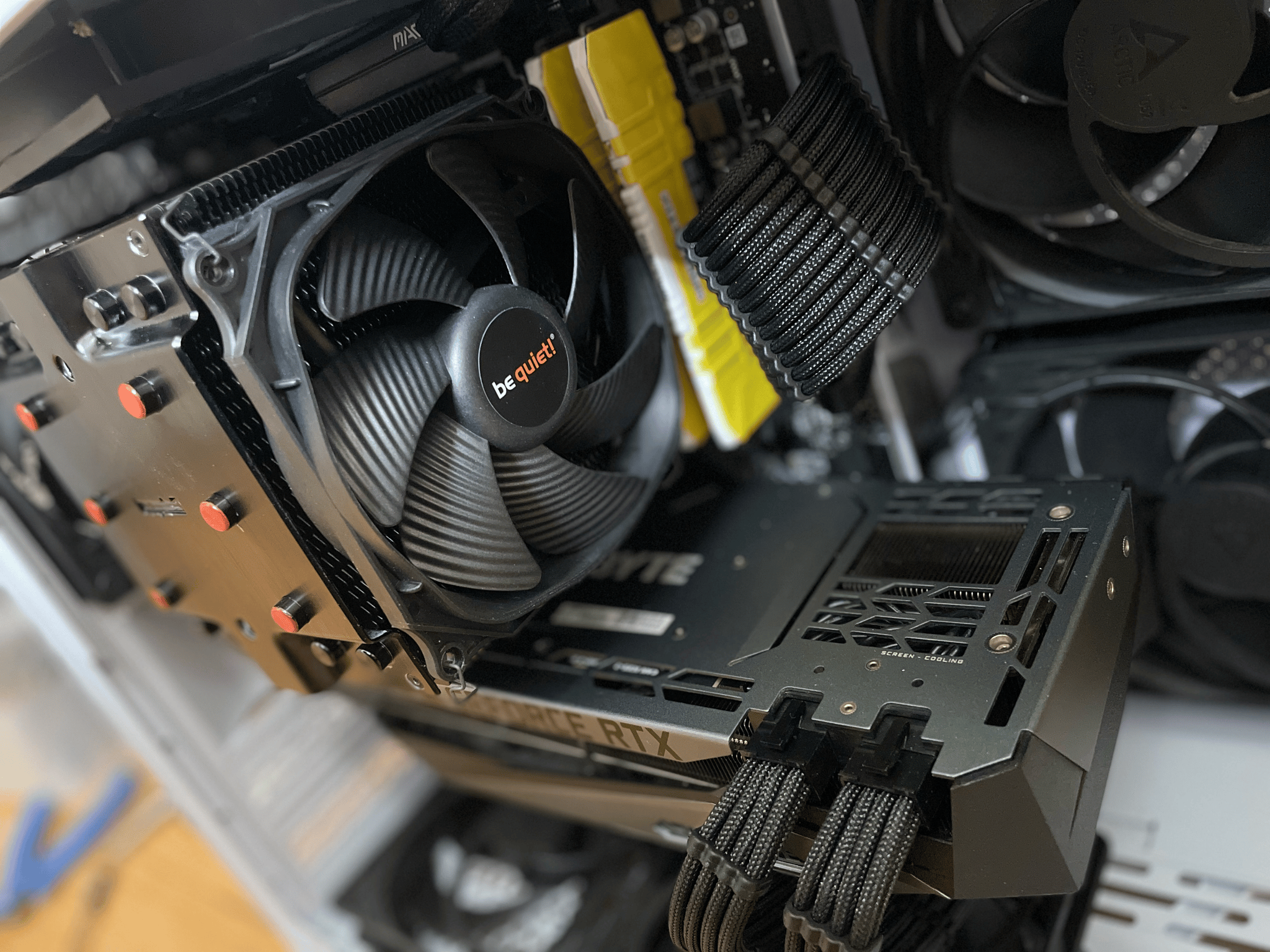 Ultra quite custom PC (R5 3600 + RTX 3080)