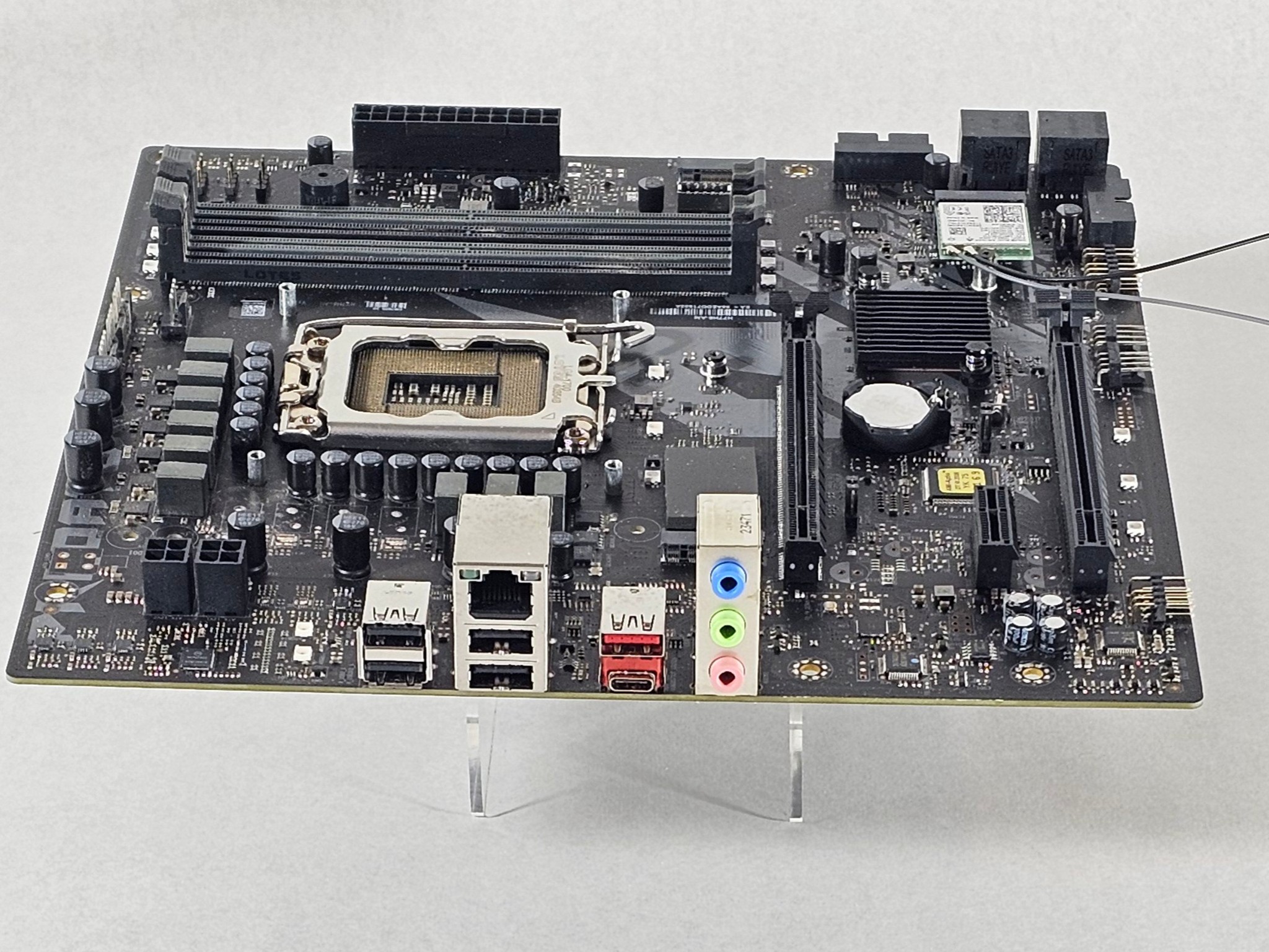 Acer Predator IH67M-WH V1.0 LGA1700 DDR5 mATX Motherboard w/ WiFi & I/O Shield