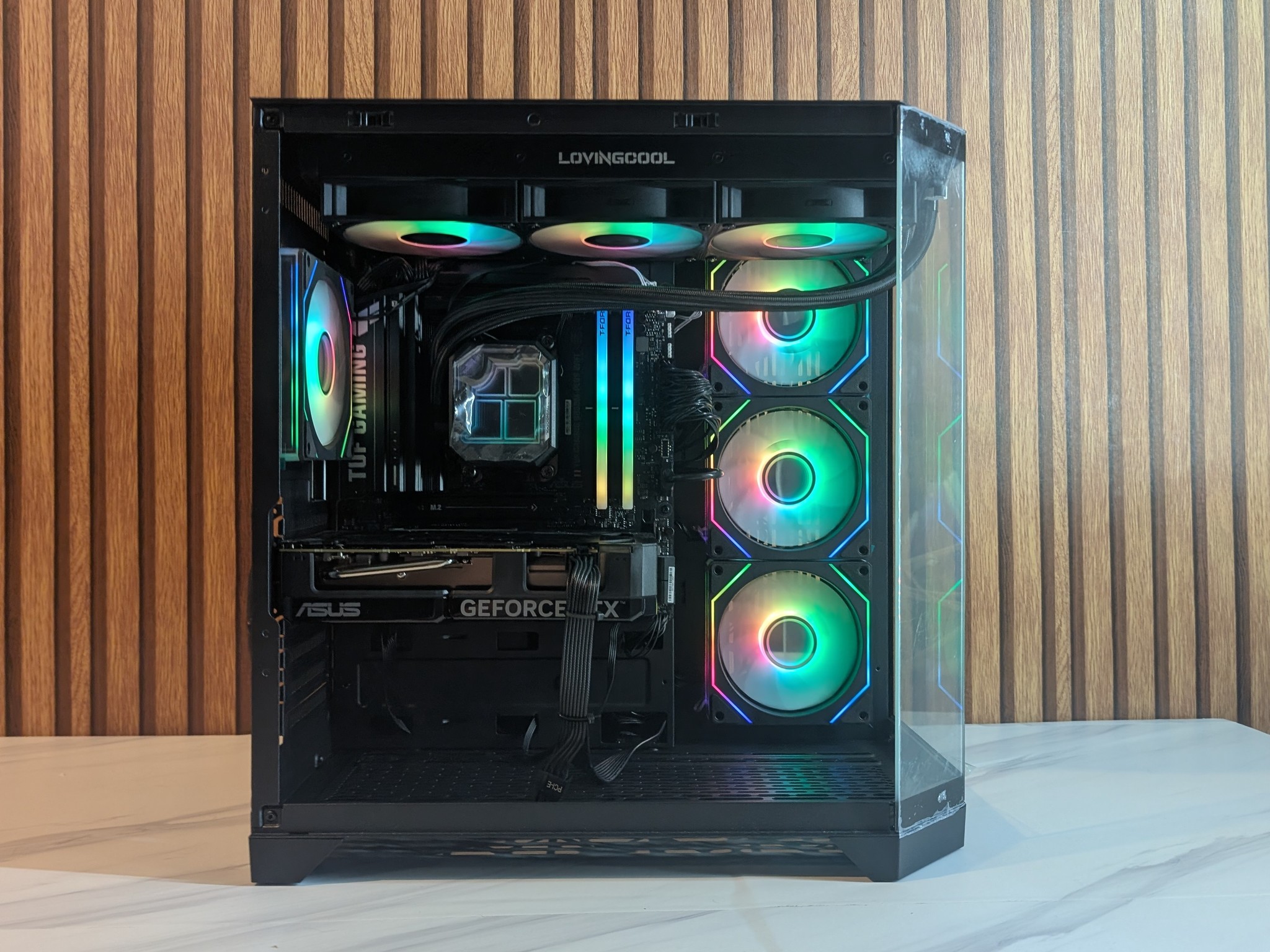 RTX 4070 | RYZEN 5 7600X | 16GB DDR5 | 1TB NVME | 360MM AIO