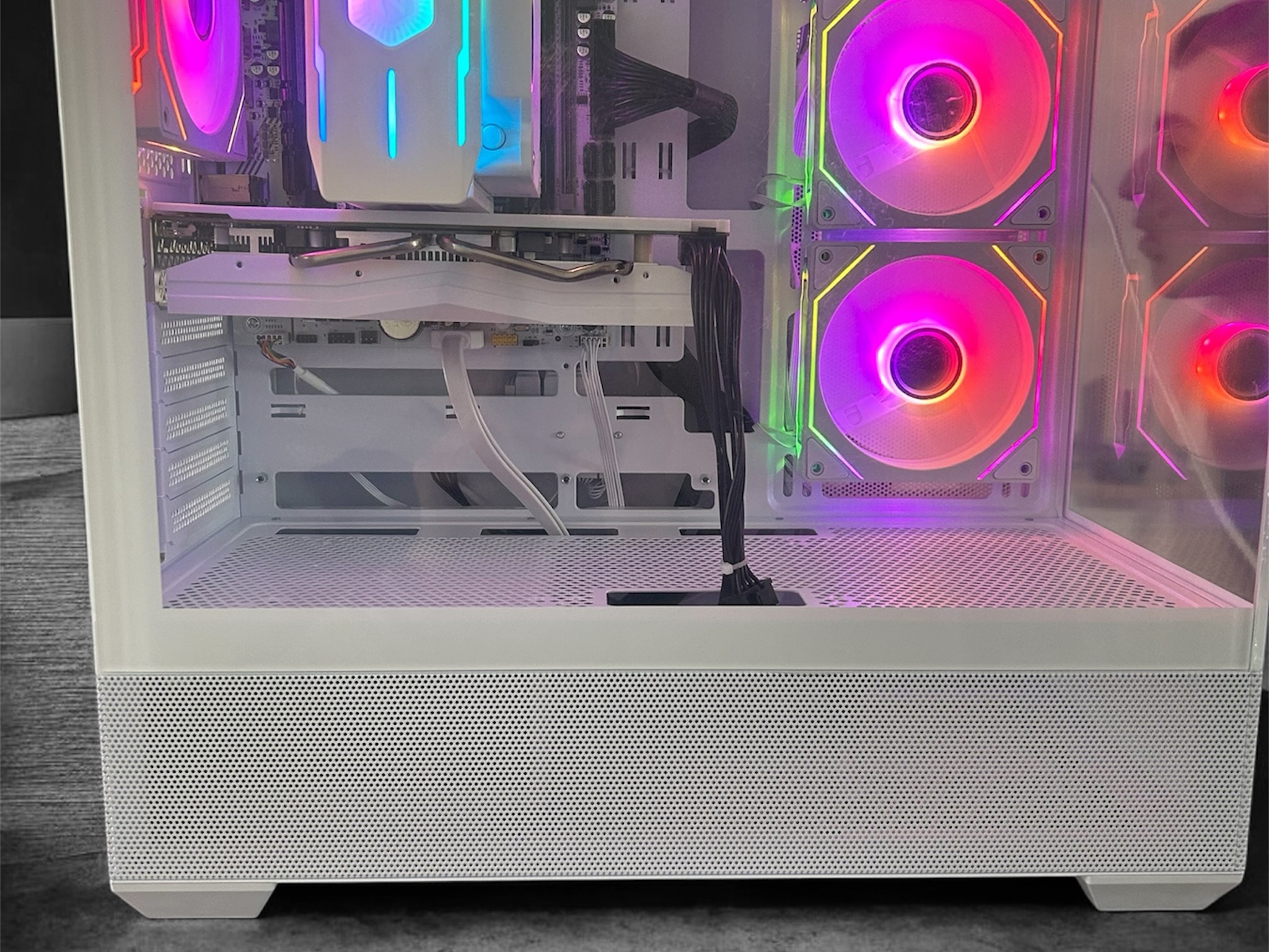 White gaming PC for beginners.