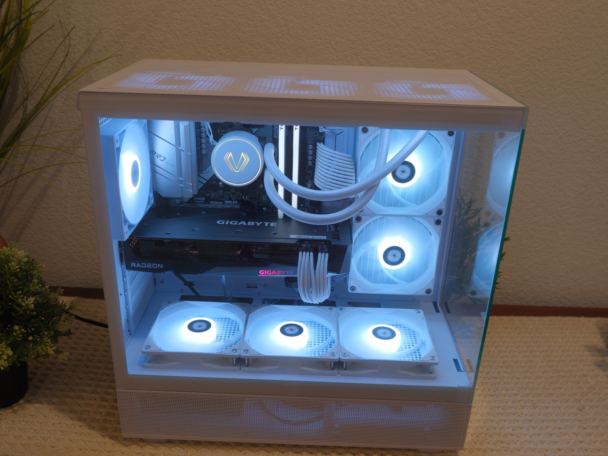 Radeon RX 6700 XT Custom Gaming PC - Ryzen 5 5500, 16GB RAM