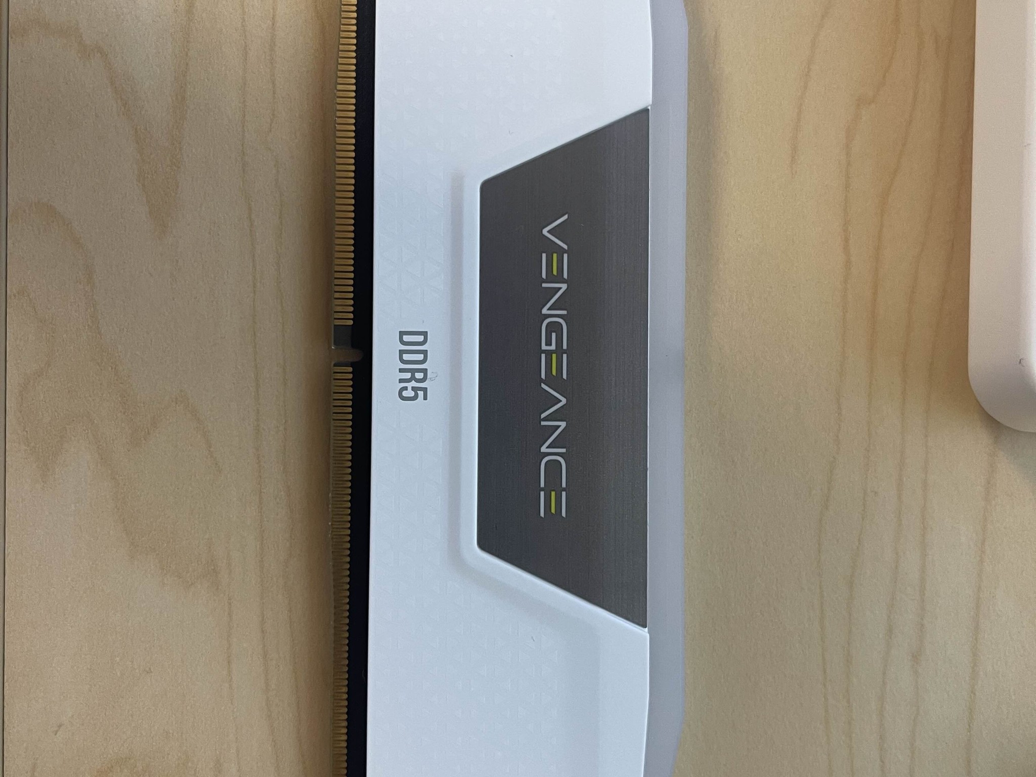 CORSAIR Vengeance RGB (1 x 16GB) 288-Pin PC RAM DDR5 6000 MT/s 36-44-44-96