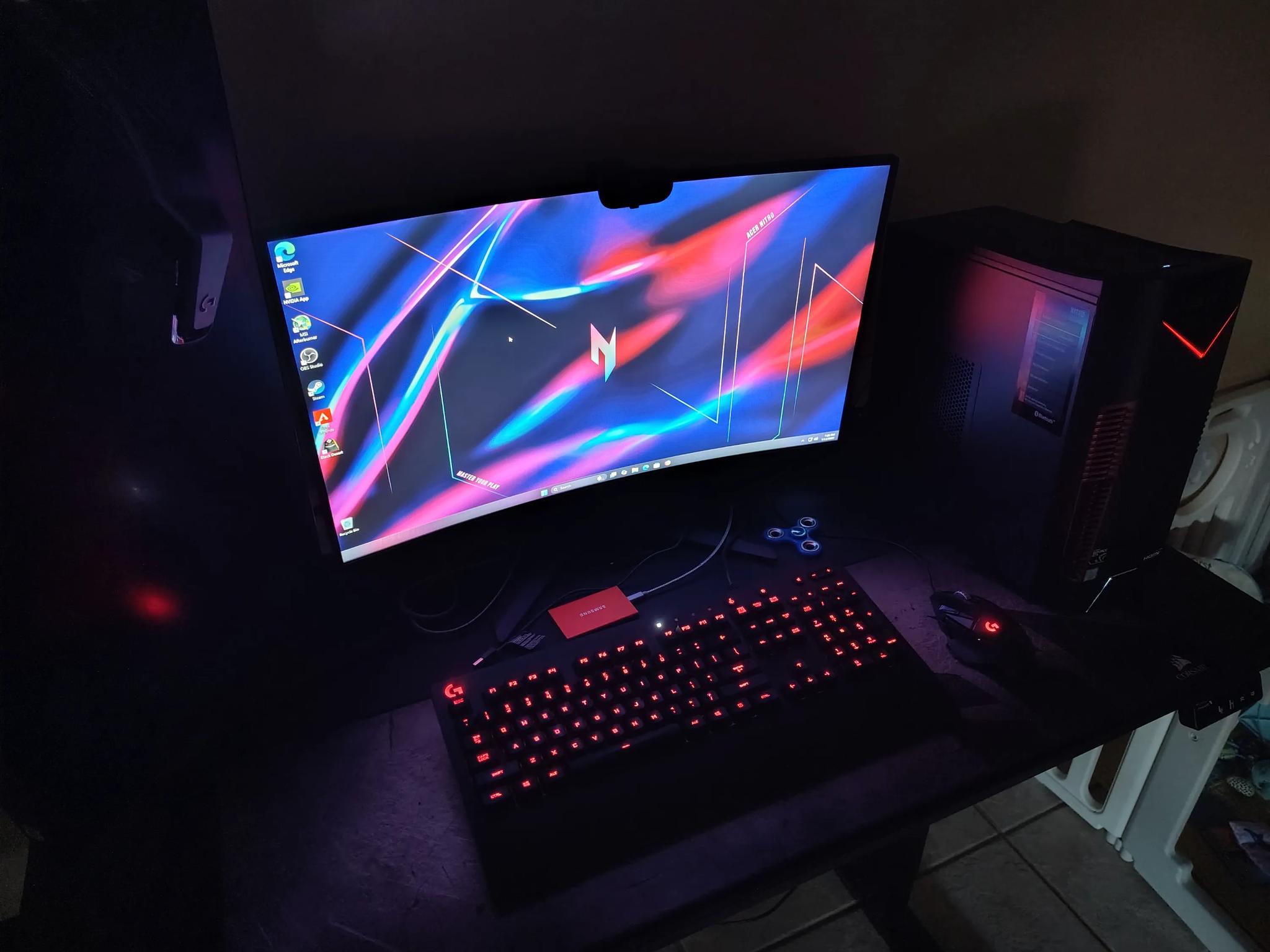 Crimson Reboot | GTX 1660 Ti | Intel Core i5 | 16 GB RAM | 512 GB SSD