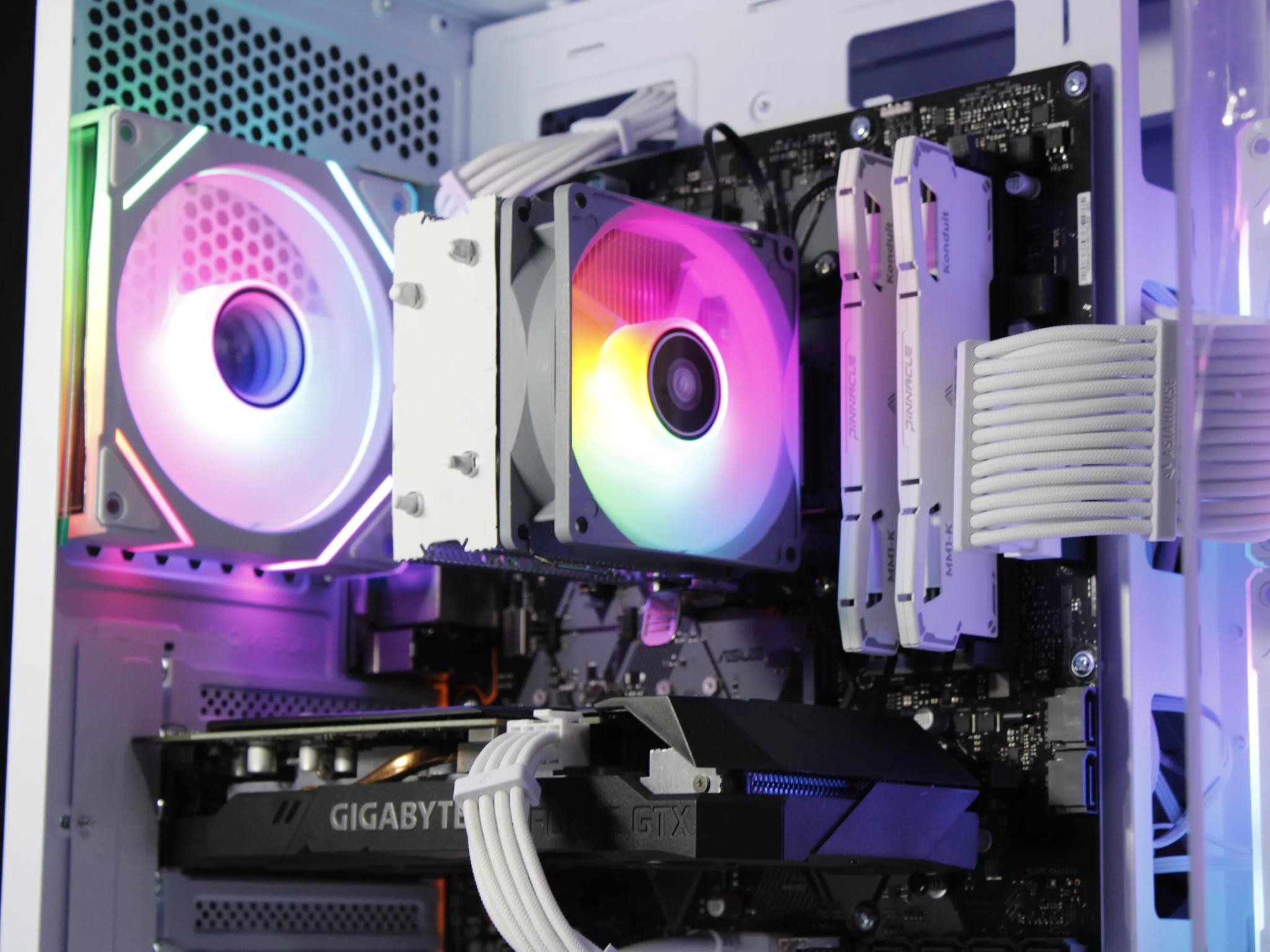White Gaming PC [GTX 1660 TI][Ryzen 5 2600]