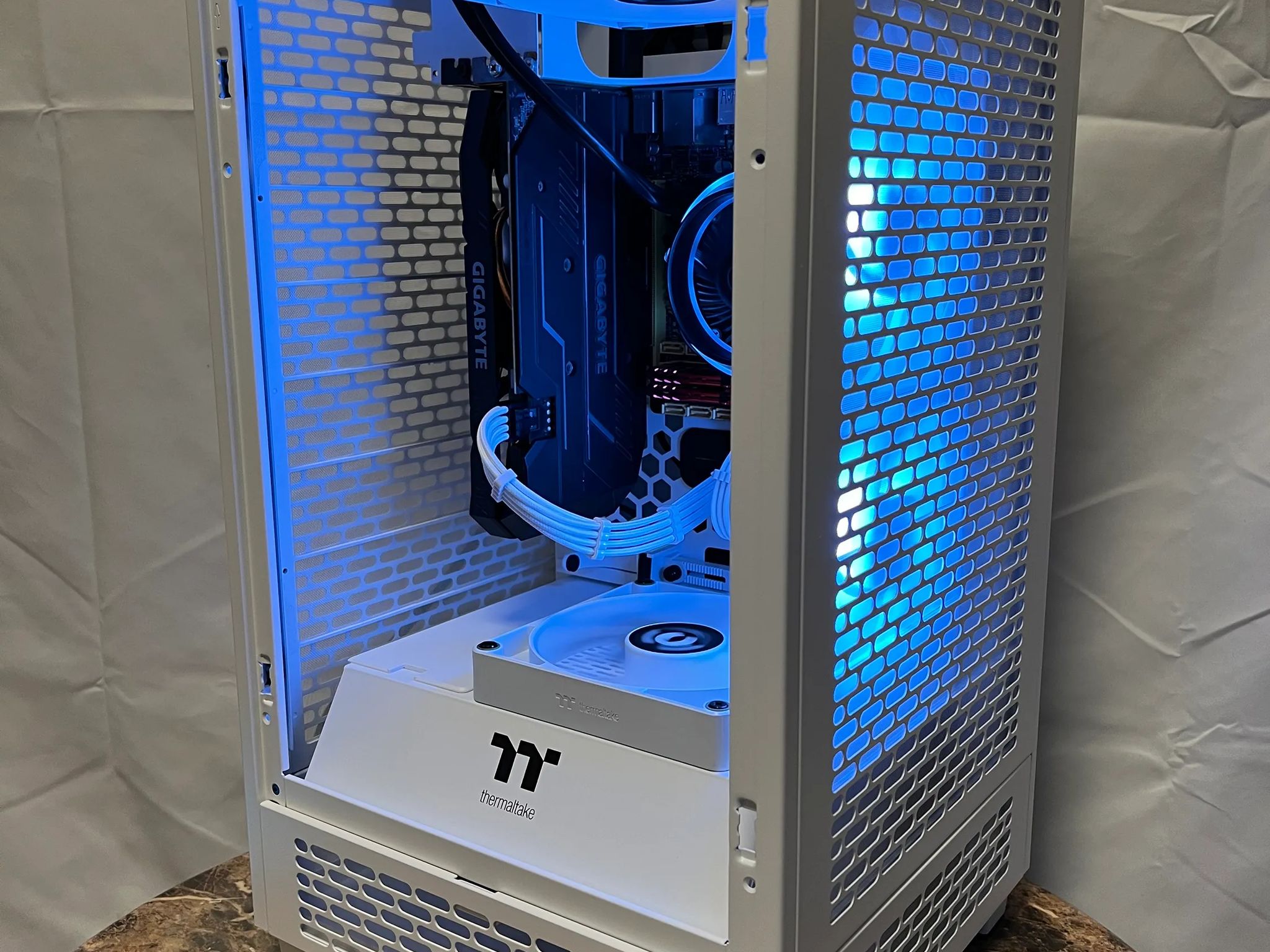 🧊Ice Tower🧊 | Mini PC | GTX 1660TI | Intel Xeon (= Core i7 4770K) | 16GB RAM | 1TB SSD