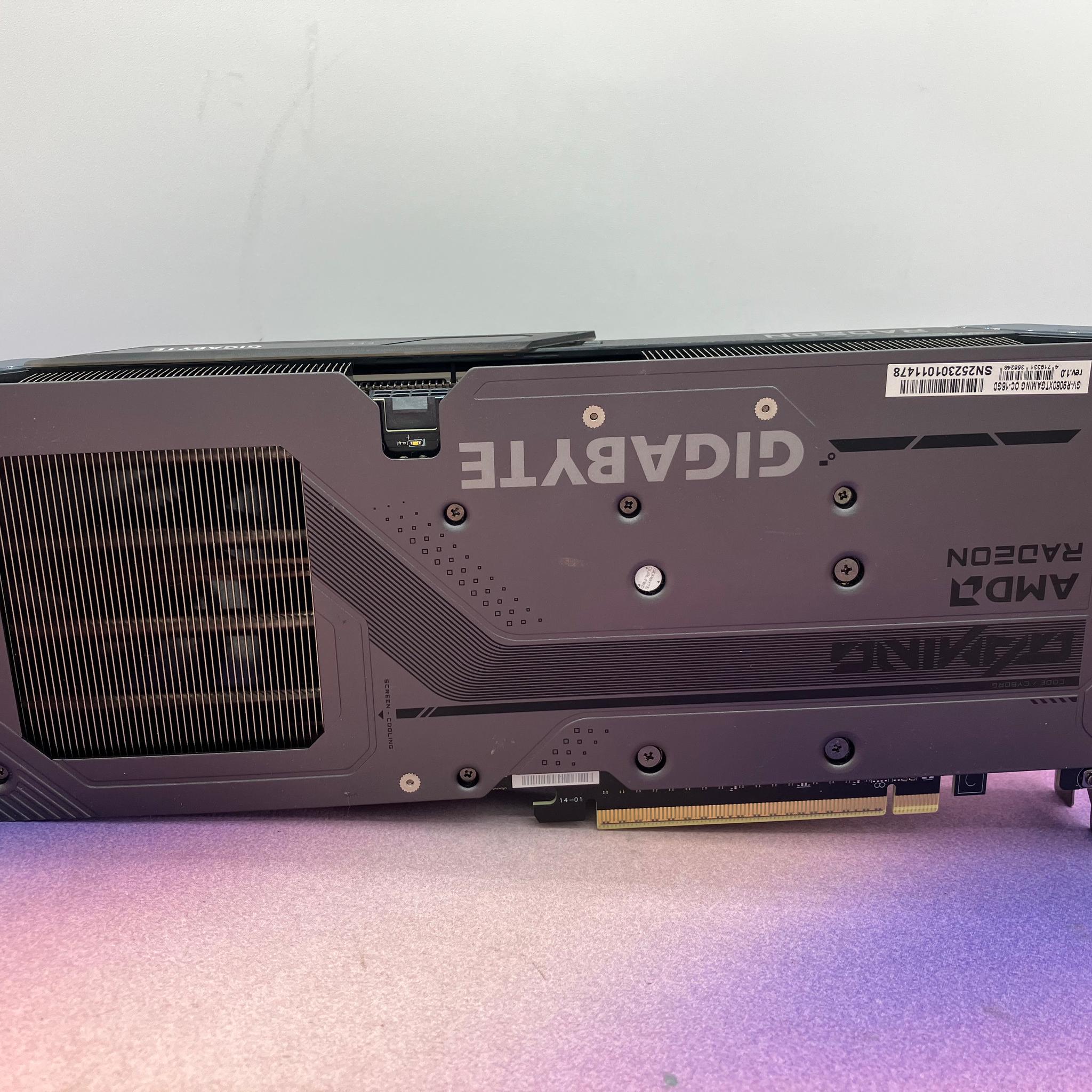 GIGABYTE Radeon RX 9060 XT GAMING OC 16G