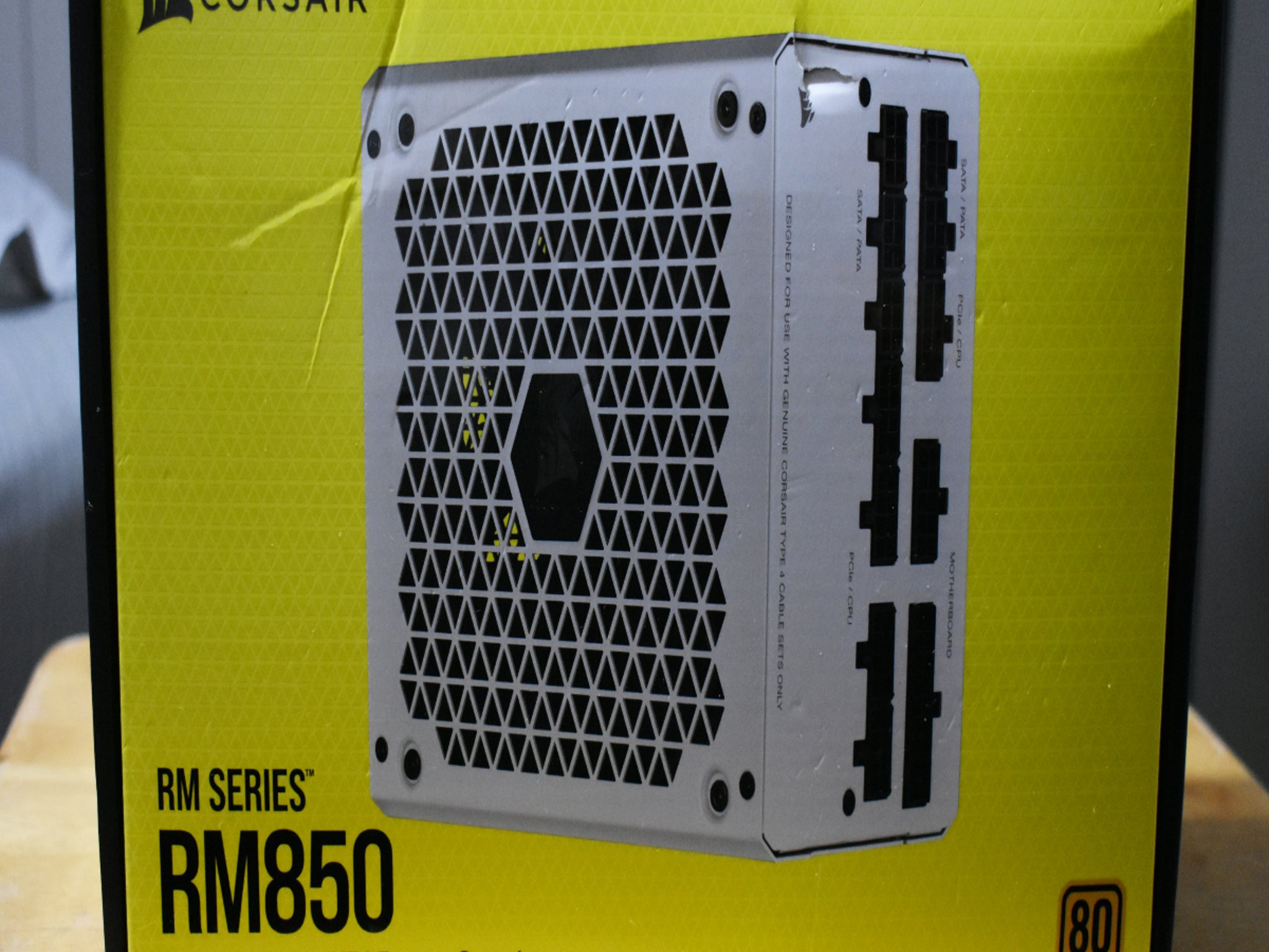 Corsair RM (2021) 850 W 80+ Gold Certified Fully-Modular ATX Power Supply