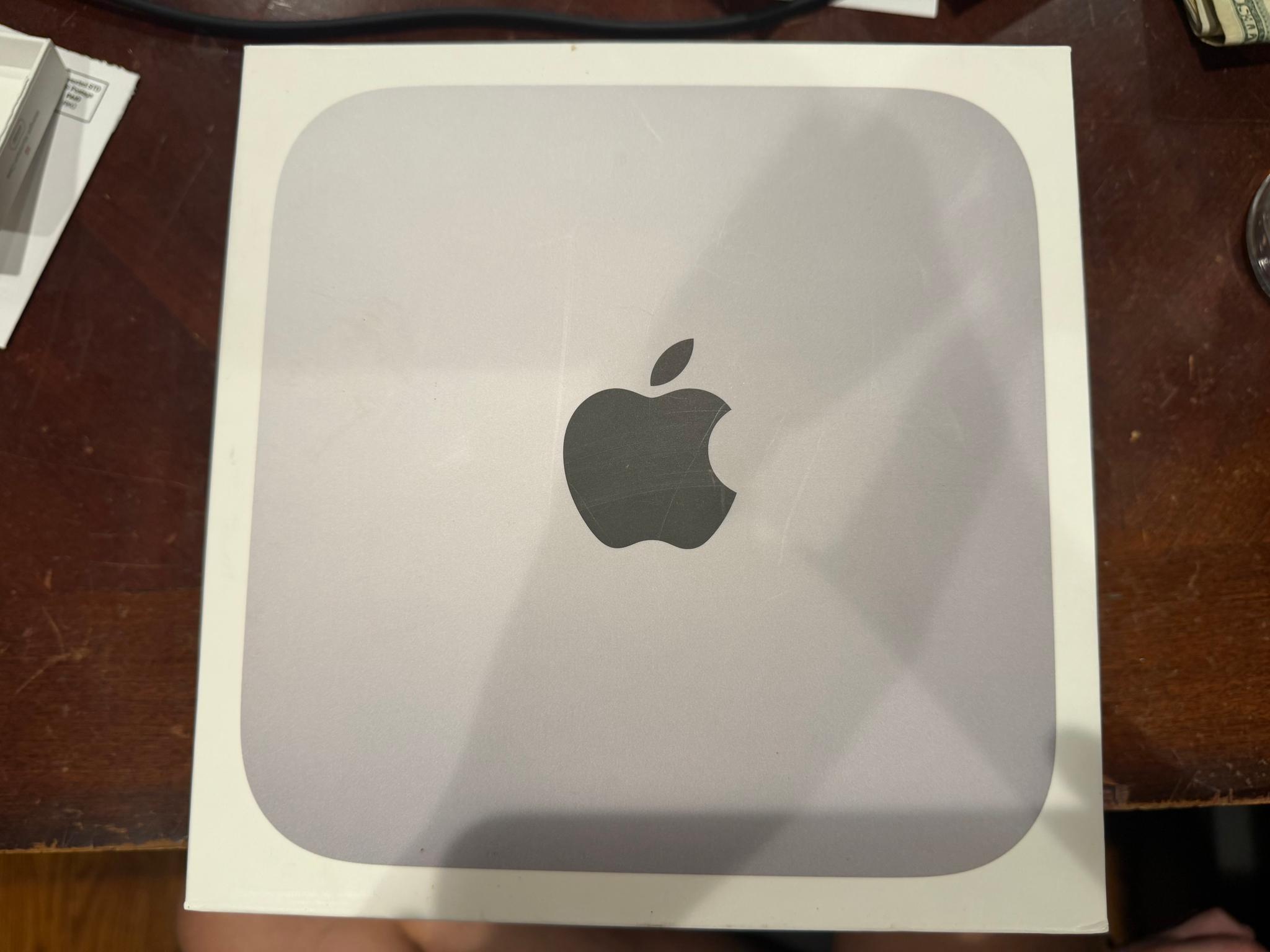 M2 Mac mini - 8GB ram 512gb Storage