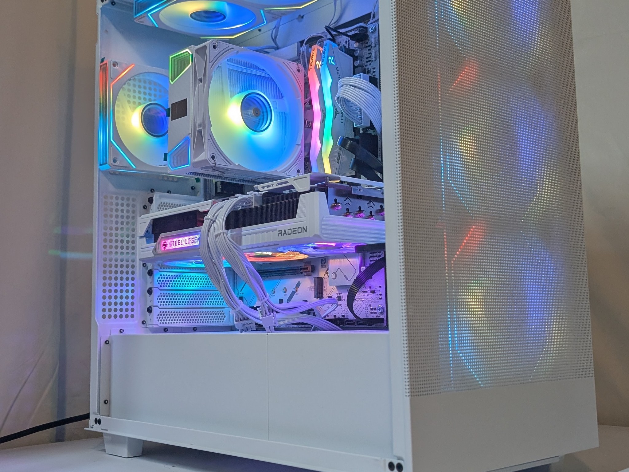 9070XT 16GB | RYZEN 5 7500F | 2TB NVME | 16GB DDR5 | 1000W