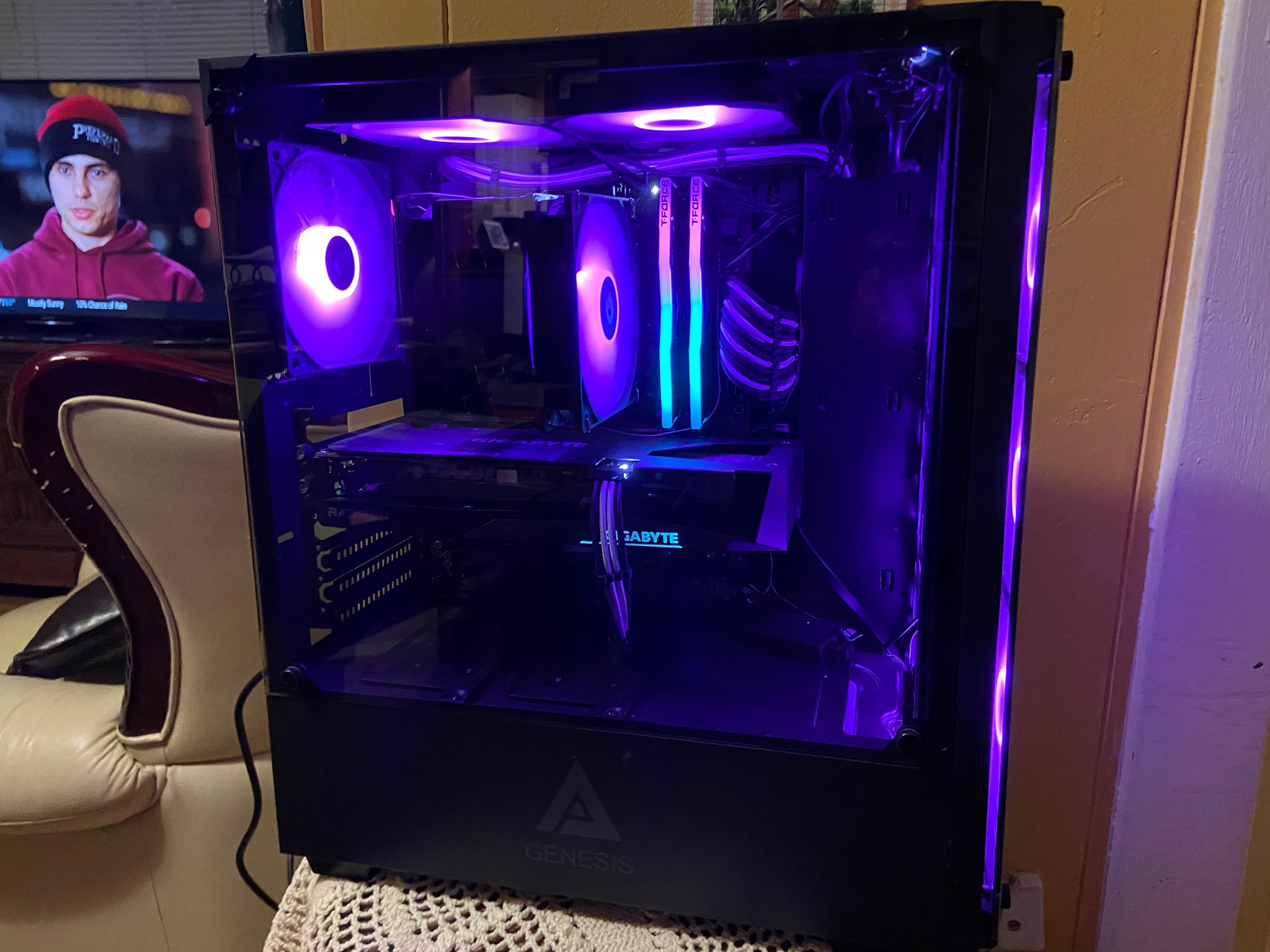 Gaming PC: Ryzen 5 3600, RX 6600xt, 16GB DDR4 Ram, 1TB M.2 SSD + 1TB HDD, Windows 11 Pro