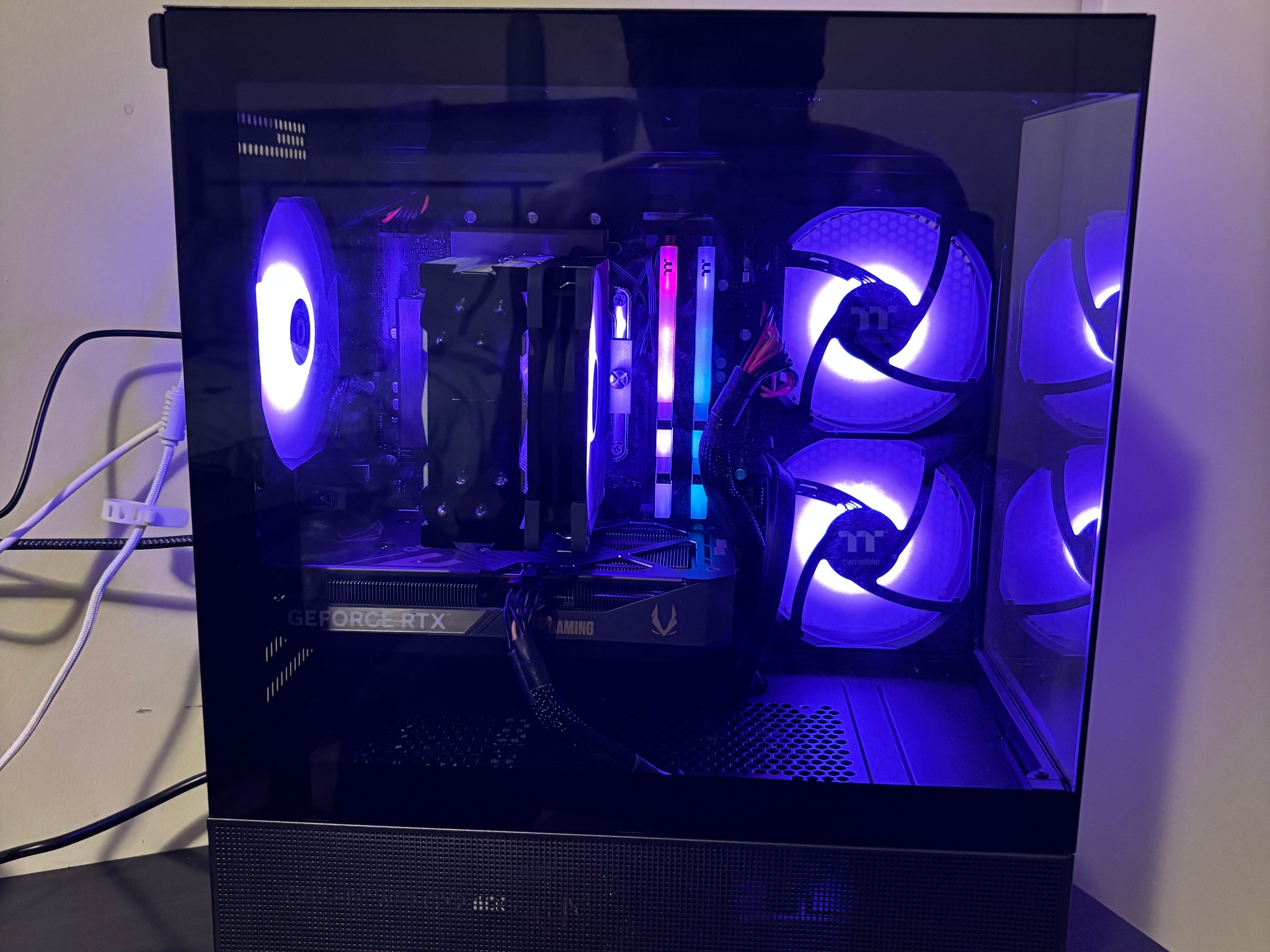 GeForce RTX 5060 Custom Gaming PC - Core i5-12600K, 16GB RAM, 1TB NVMe SSD