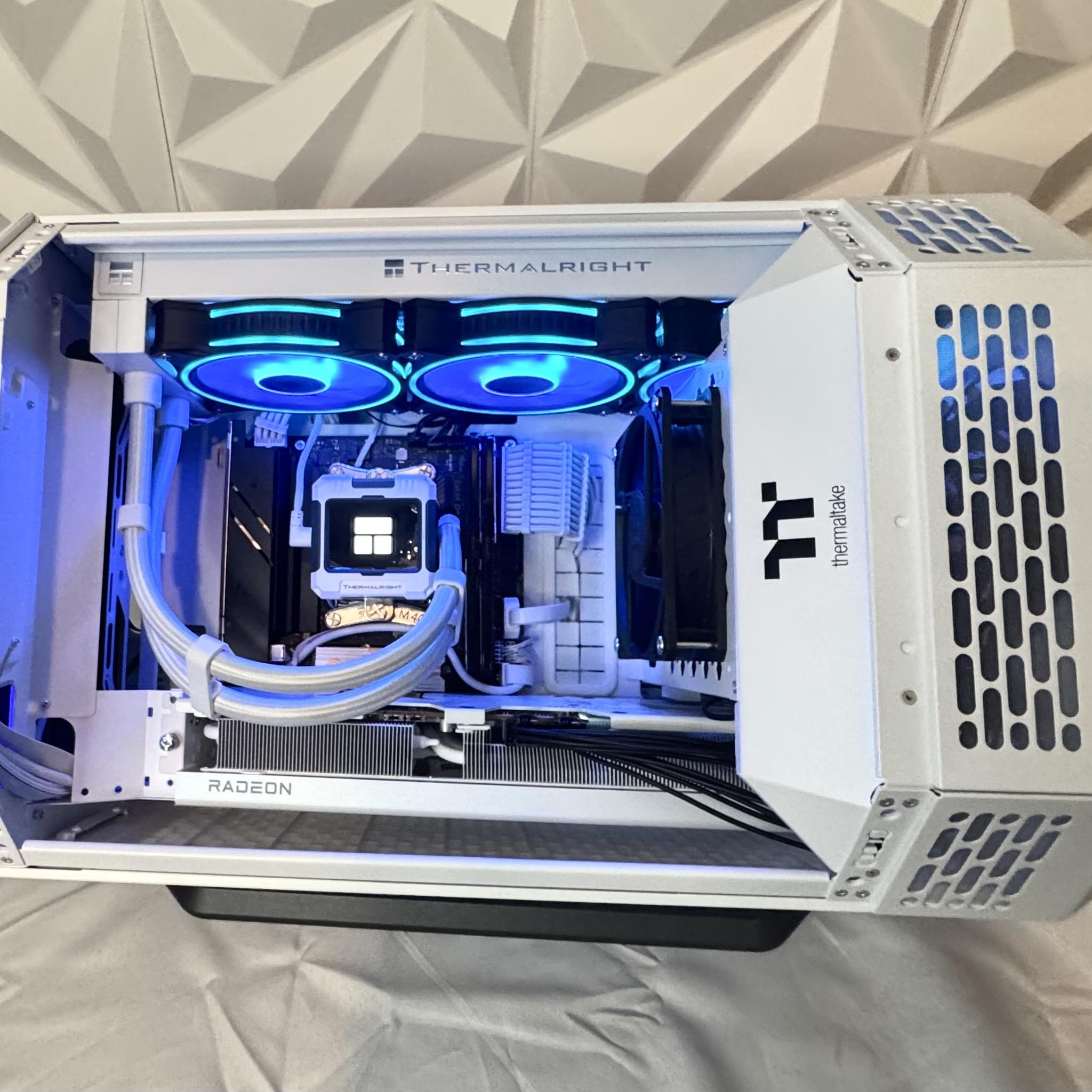 🚀🐰|High-end Gaming Pc| Ryzen 7 9700x, 9070xt, 64gb, 2tb, Wifi