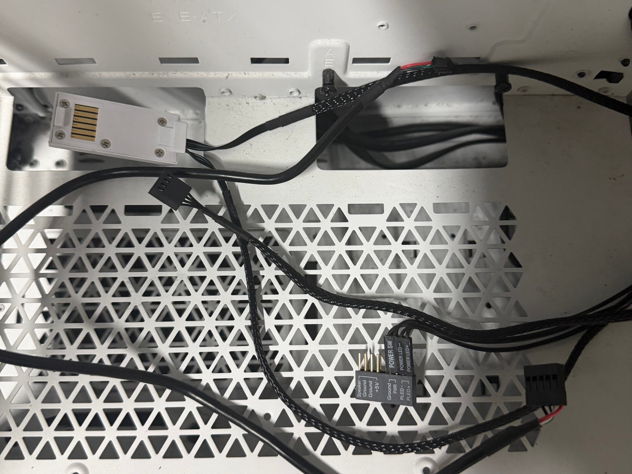Lian Li LANCOOL 205 Mesh White No Tempered Glass