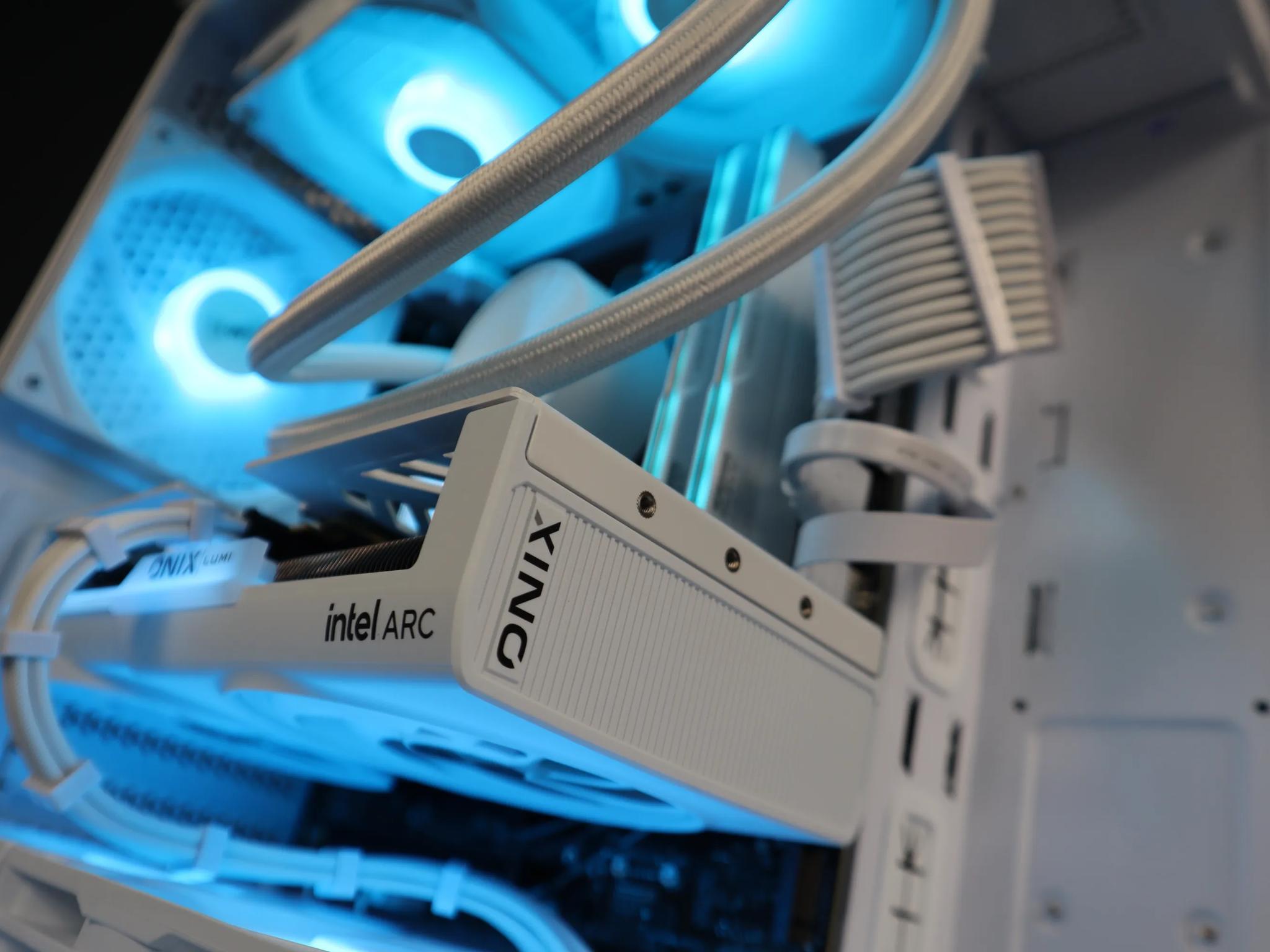 NEW GAMING PC | RYZEN 7600X | INTEL B580 12BG | 1TB | WHITE | All Parts Brand New