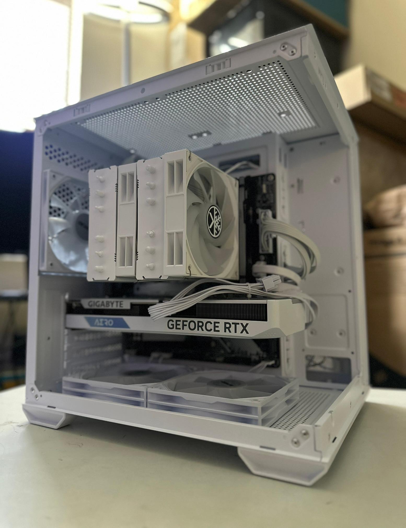 Ryzen 5 8400F / RTX 4060 / 512GB NVME / 16GB RAM