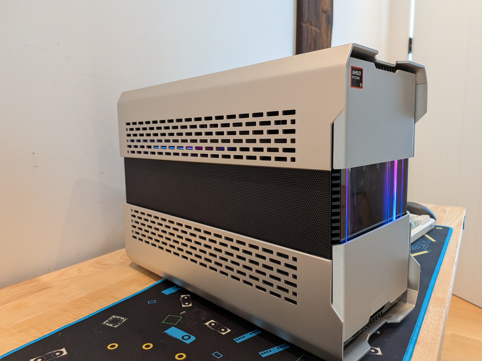 4K Workhorse - RTX 5070 Ti, Ryzen 9 9900X, 64 GB DDR5 RAM, 2 TB Gen 4 NVME, Liquid Cooled, RGB