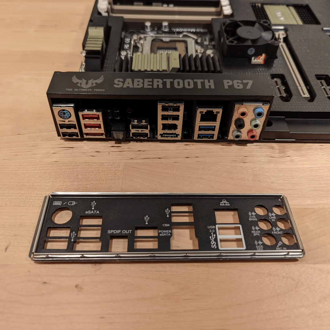 ASUS SABERTOOTH P67 Intel P67 Express LGA 1155 DDR3 Motherboard USB3.0