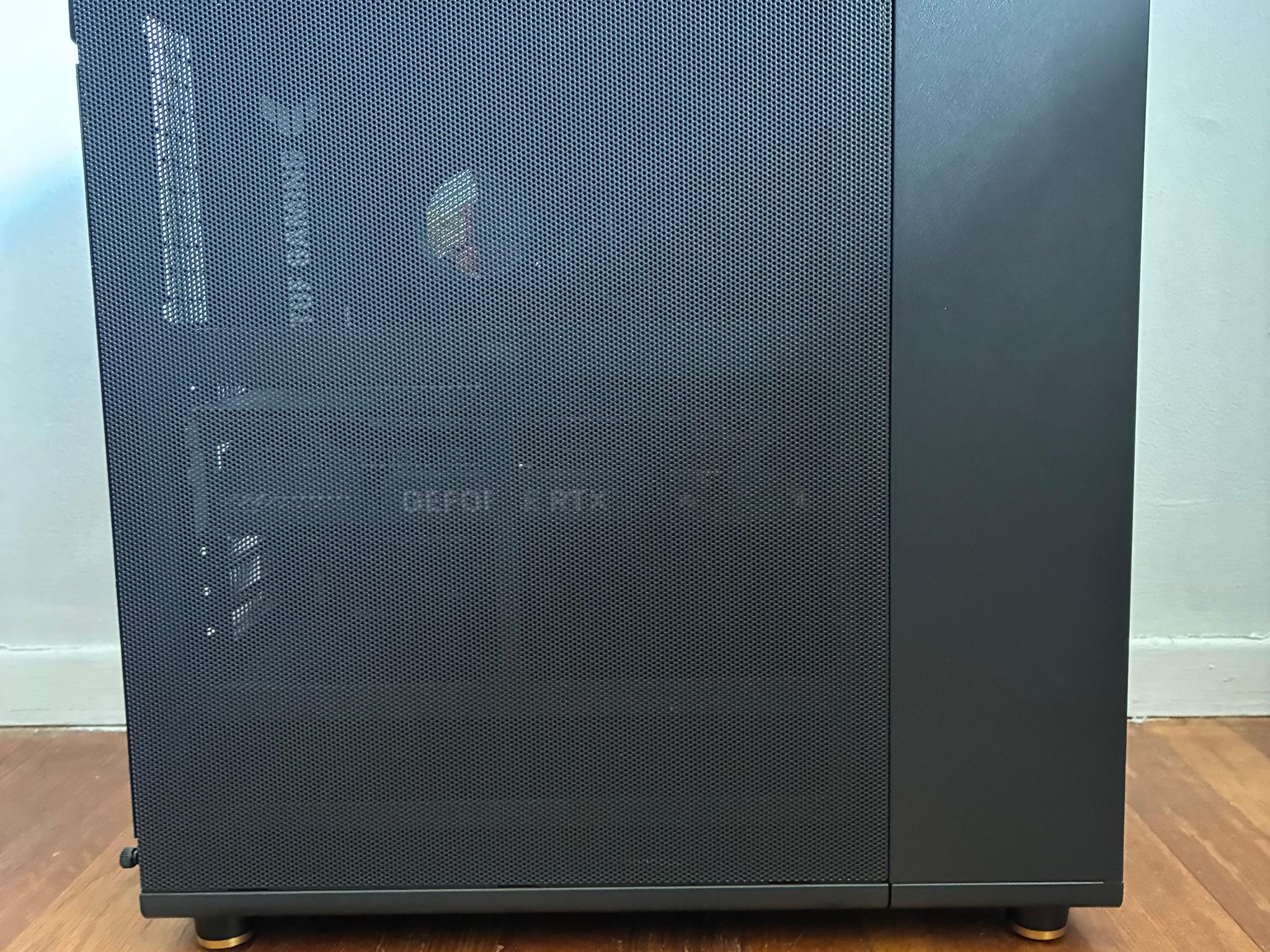 High-End Gaming/Workstation PC – Ryzen 9 7900X / RTX 5070 Ti – 64GB DDR5 – 4TB SSD – Like New