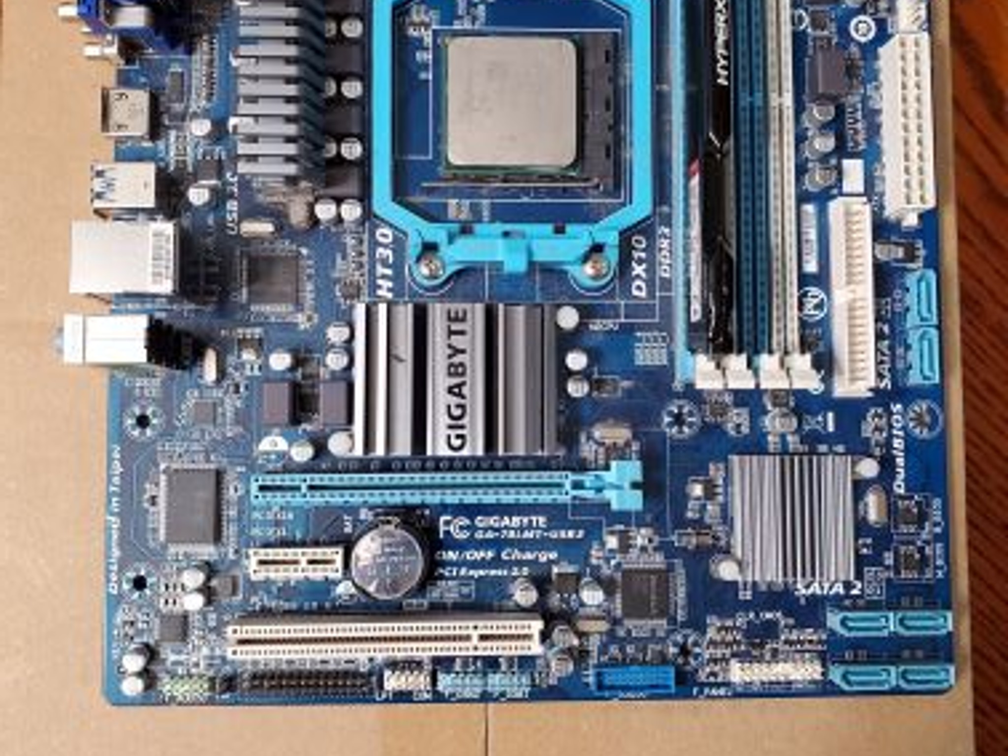 Pre-owned Gigabyte GA-78LMT-USB3 AM3/AM3+ Motherboard COMBO  AMD FX-8320 Vishera 8-Core 3.5 GHz CPU