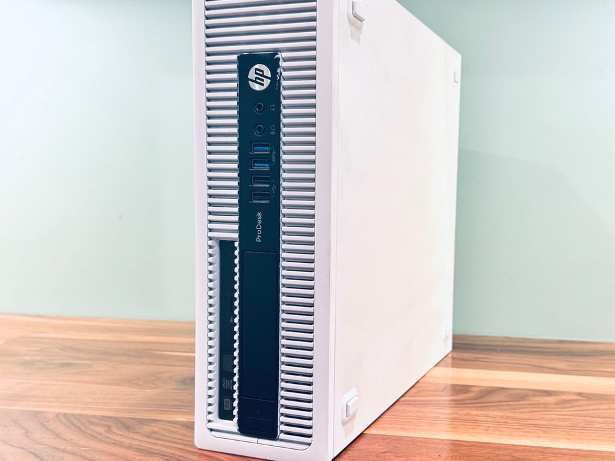 Esports Gaming PC | RX 550 4GB | i5 | 16GB RAM | 512GB SSD | Clean White Build
