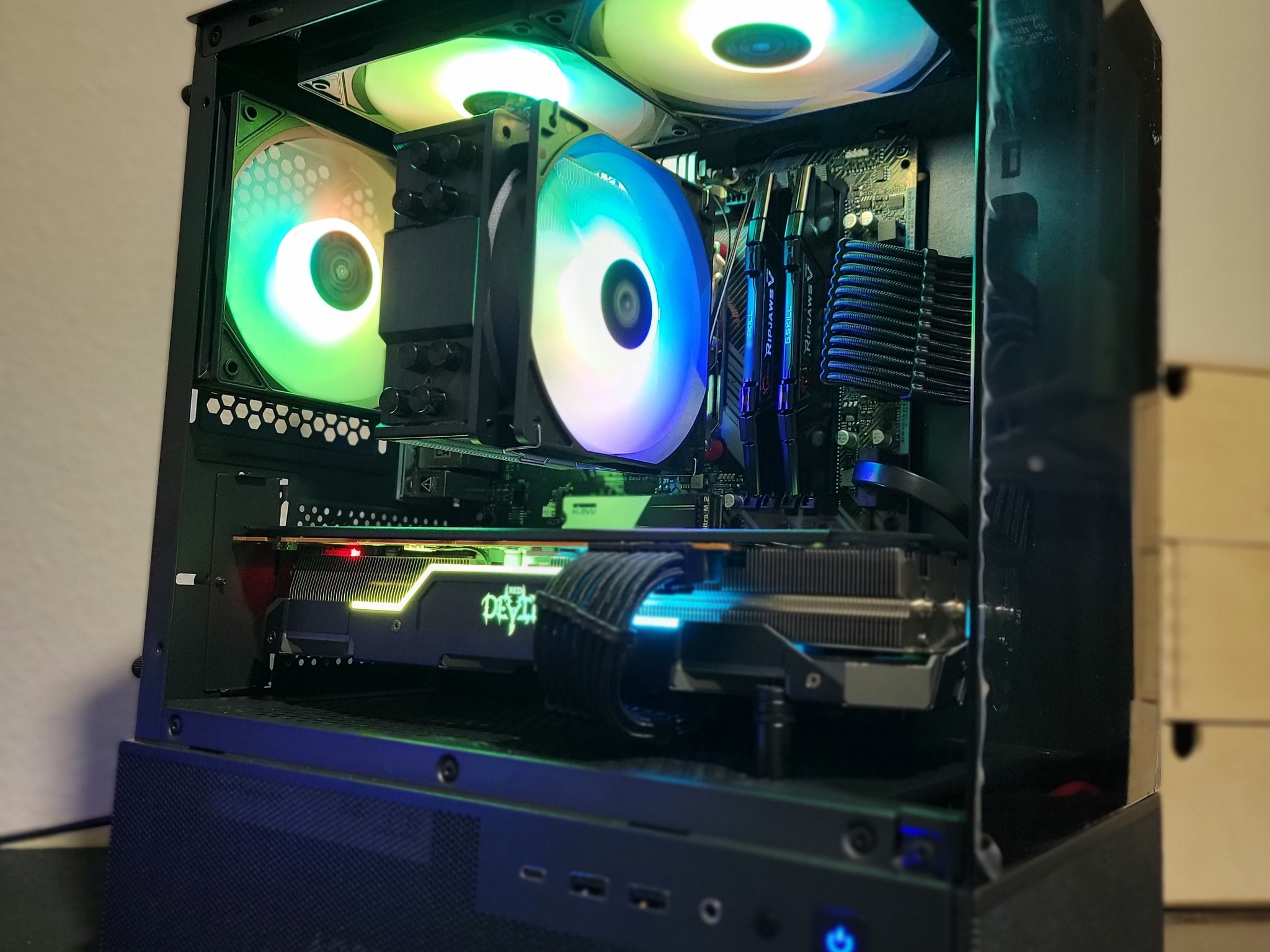 Gaming PC: Rx5700xt🔴Ryzen 5 3600🔴16gb RAM🔴On board WIFI