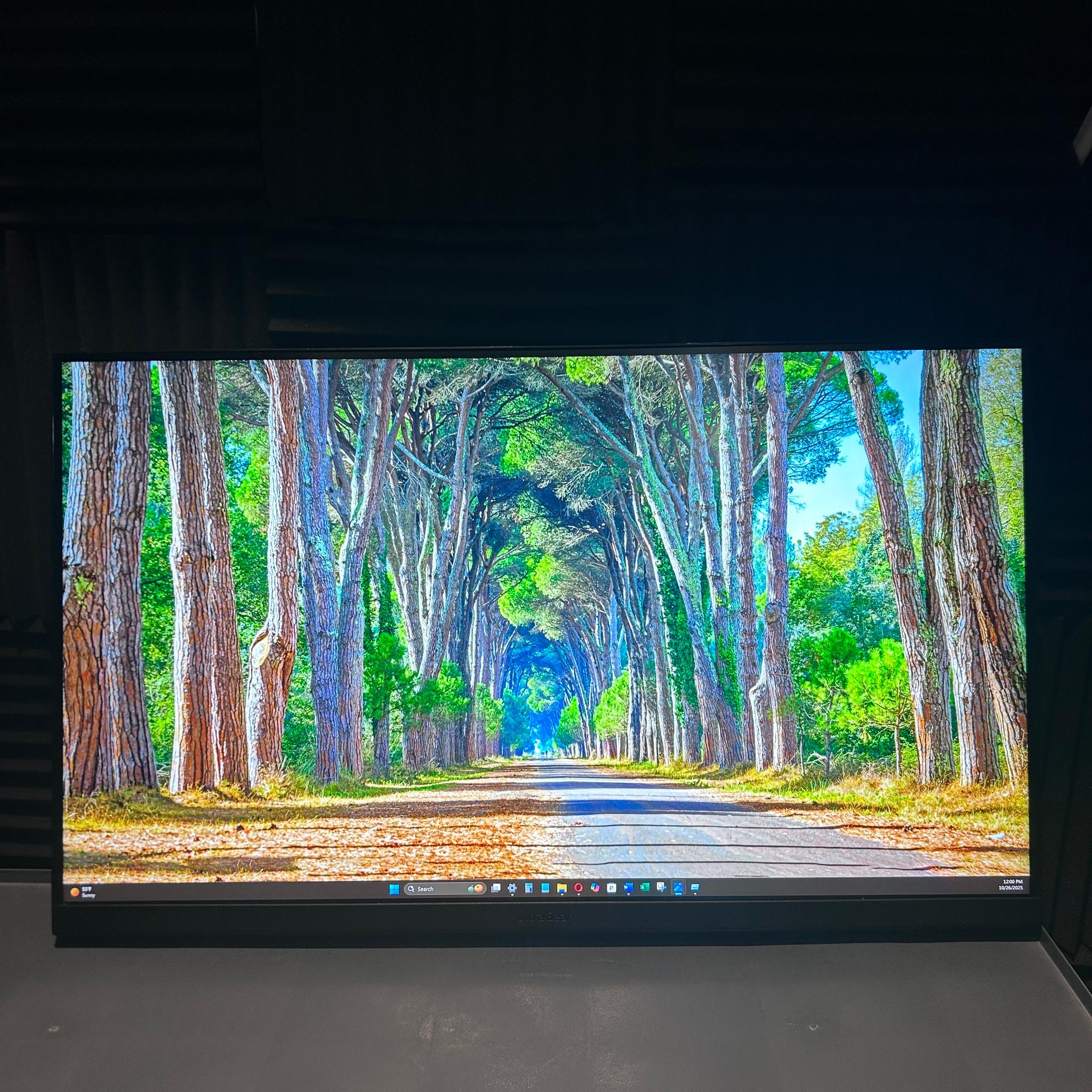 LG 32 Inch UltraGear™ 4K UHD 1ms 144Hz Gaming Monitor