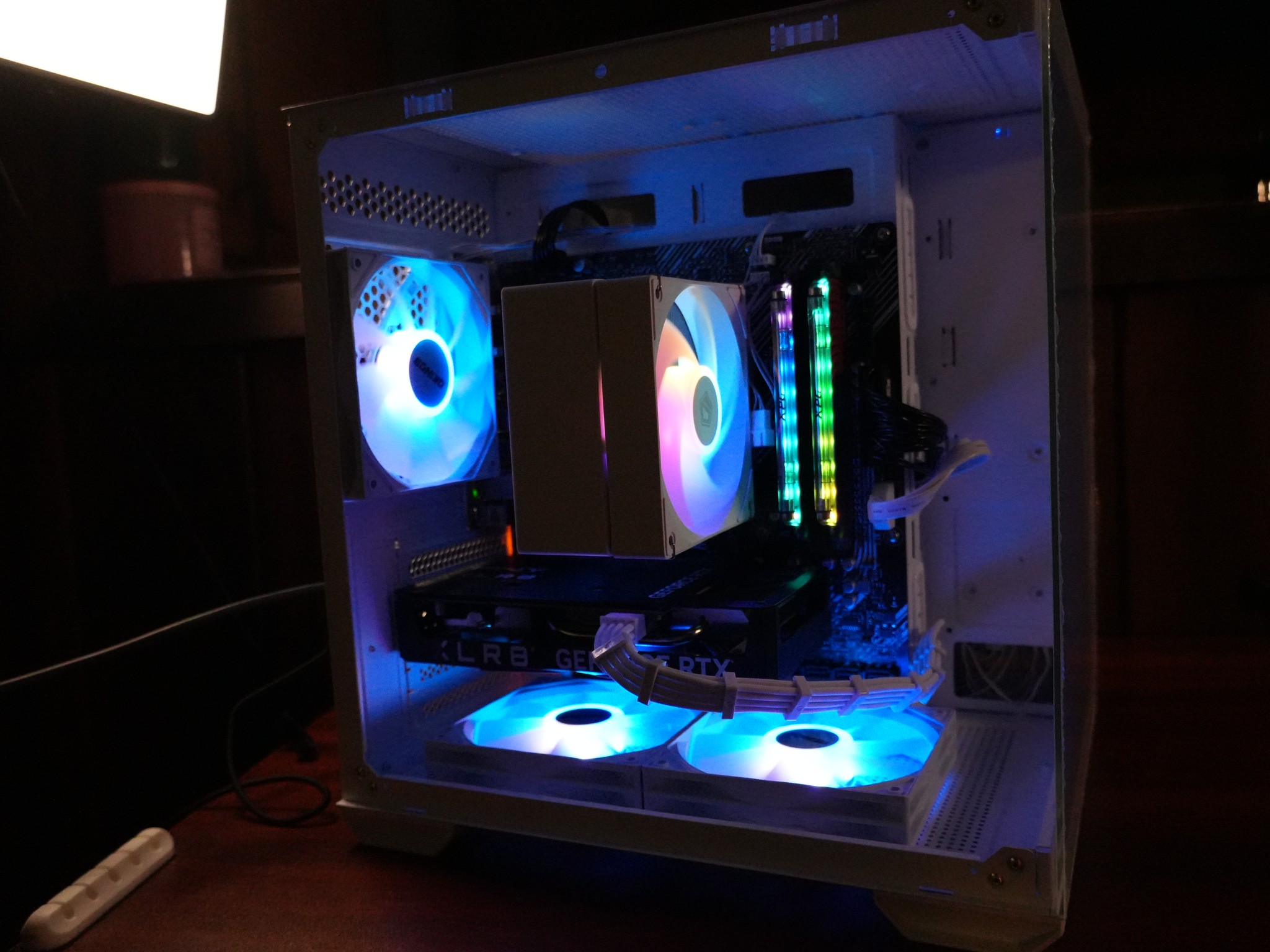 Hydrageddon | RYZEN 7 5700 | RTX 4060 | 16GB DDR4 | 500GB M.2 | WINDOWS 11 + WIFI & BT