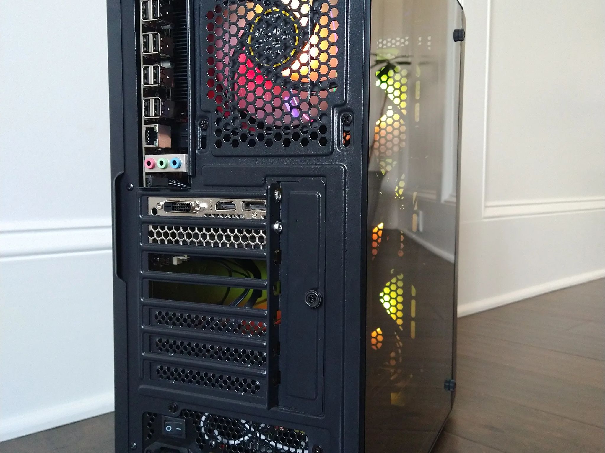 Xeon Gaming PC - Xeon X5675 + GTX 1650 - 16GB RAM - 699GB SSD - Window 10