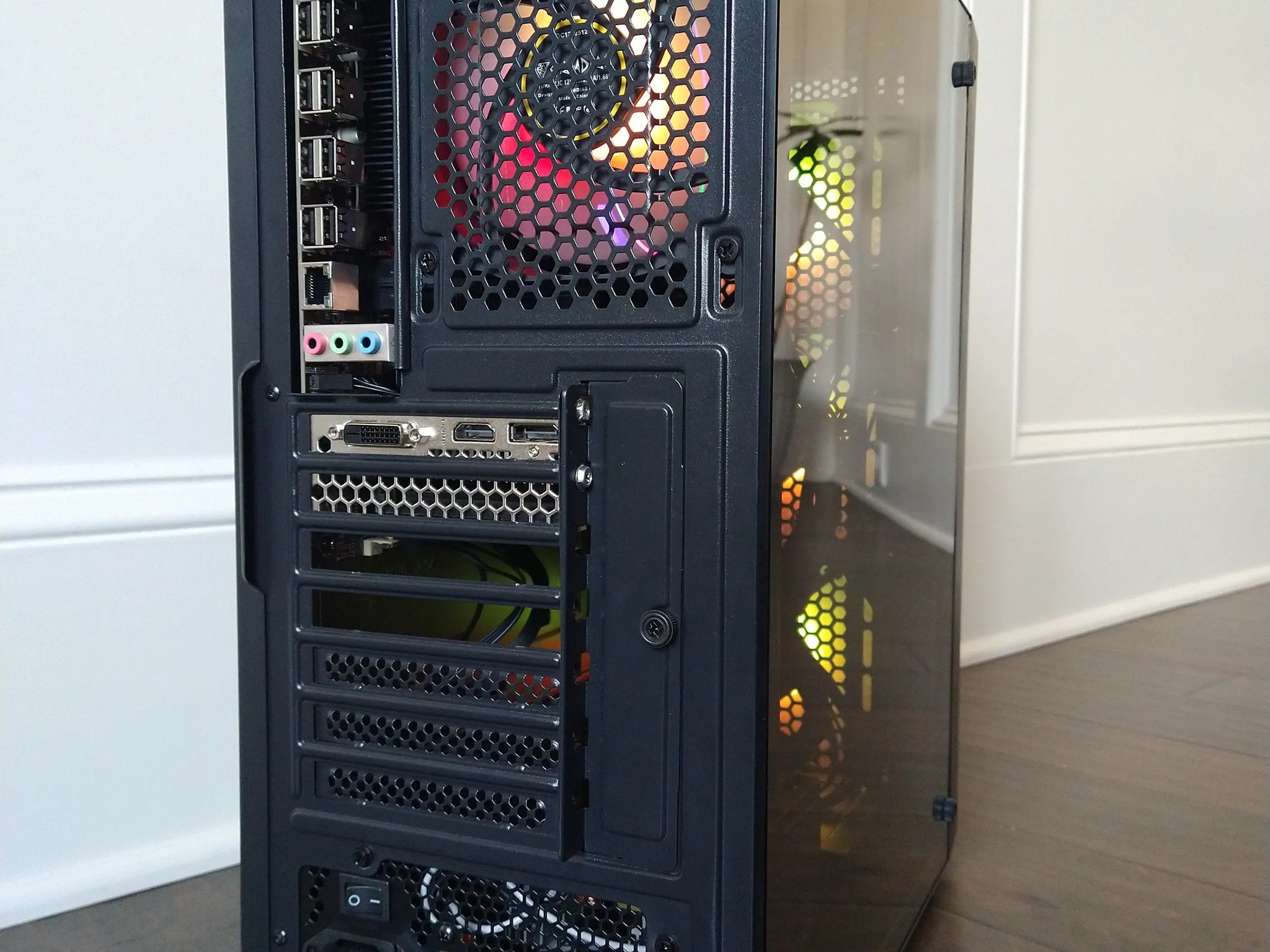 Xeon Gaming PC - Xeon X5675 + GTX 1650 - 16GB RAM - 699GB SSD - Window 10