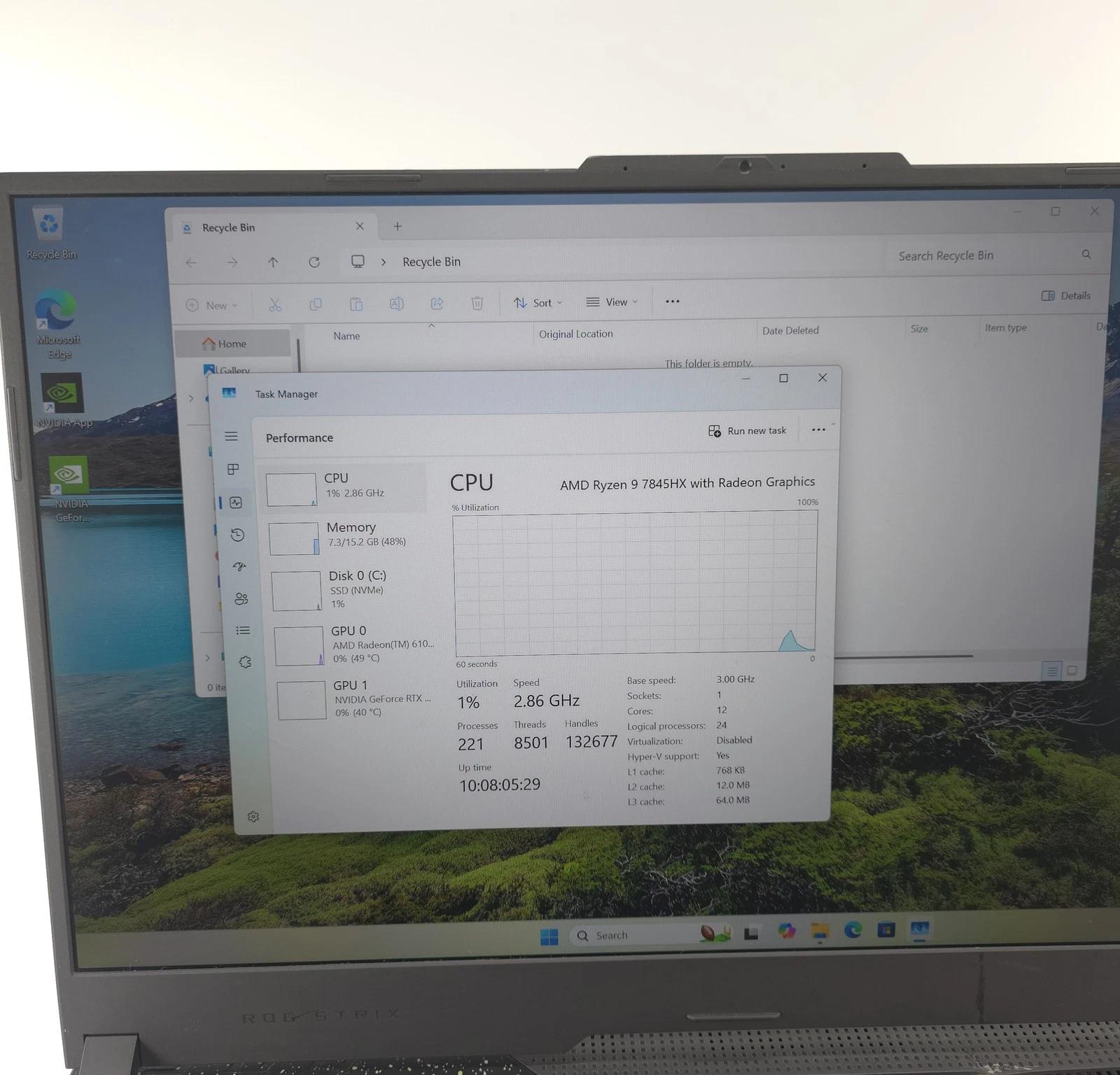 ASUS ROG Strix G17 17.3'' 1TB SSD 16GB RAM 3.0GHz Ryzen 9 7845HX RTX 4060 240Hz