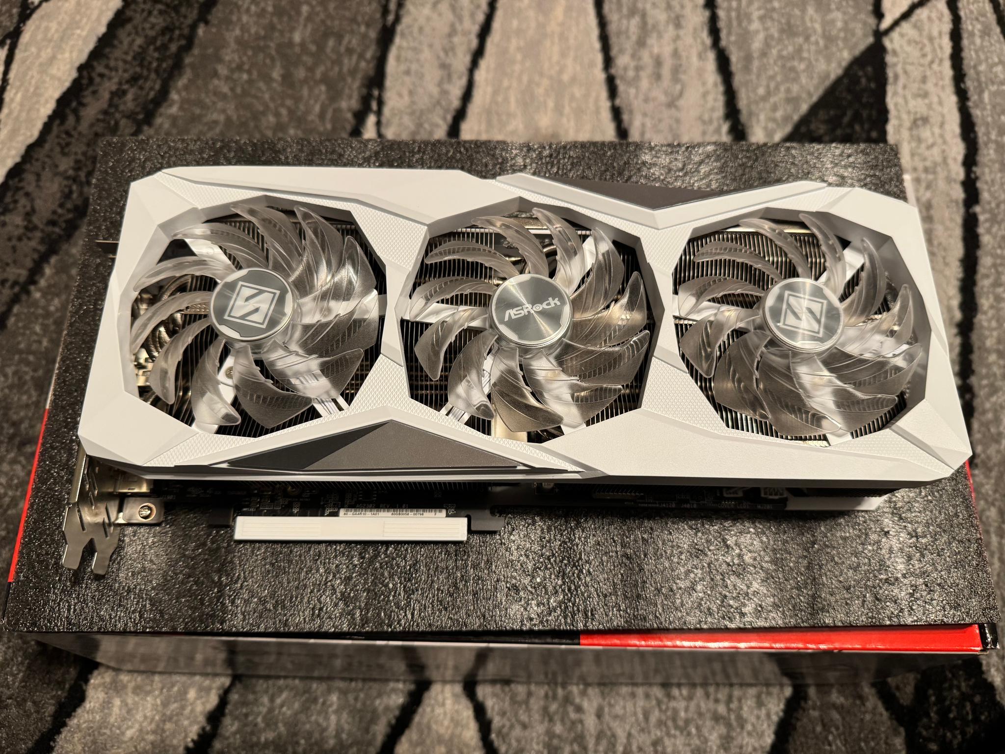 ASRock Radeon RX 7800 XT Steel Legend OC - Image 3
