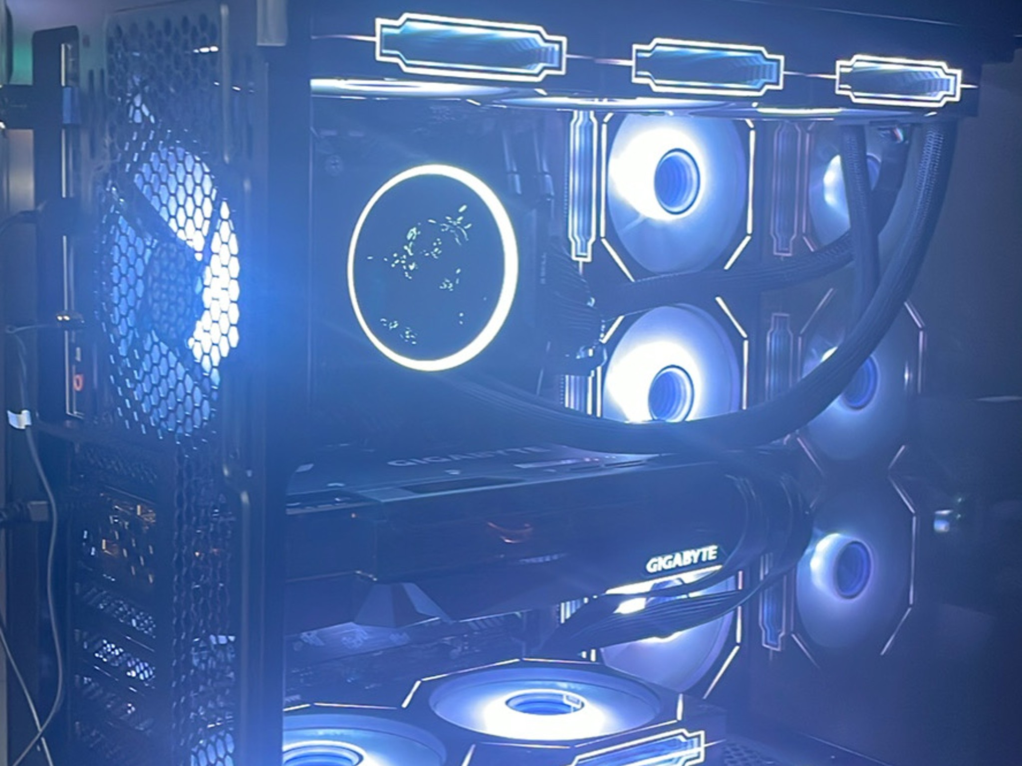 Ryzen 5600x  RTX 3080 32 Gbs DDR4 1TB intel Nvme Drive
