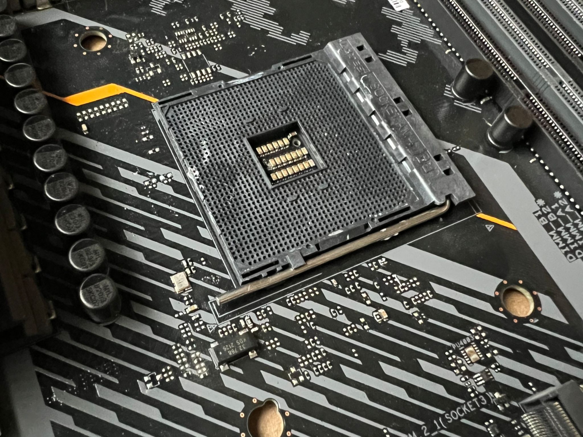 X570 and b450 motherboard for parts