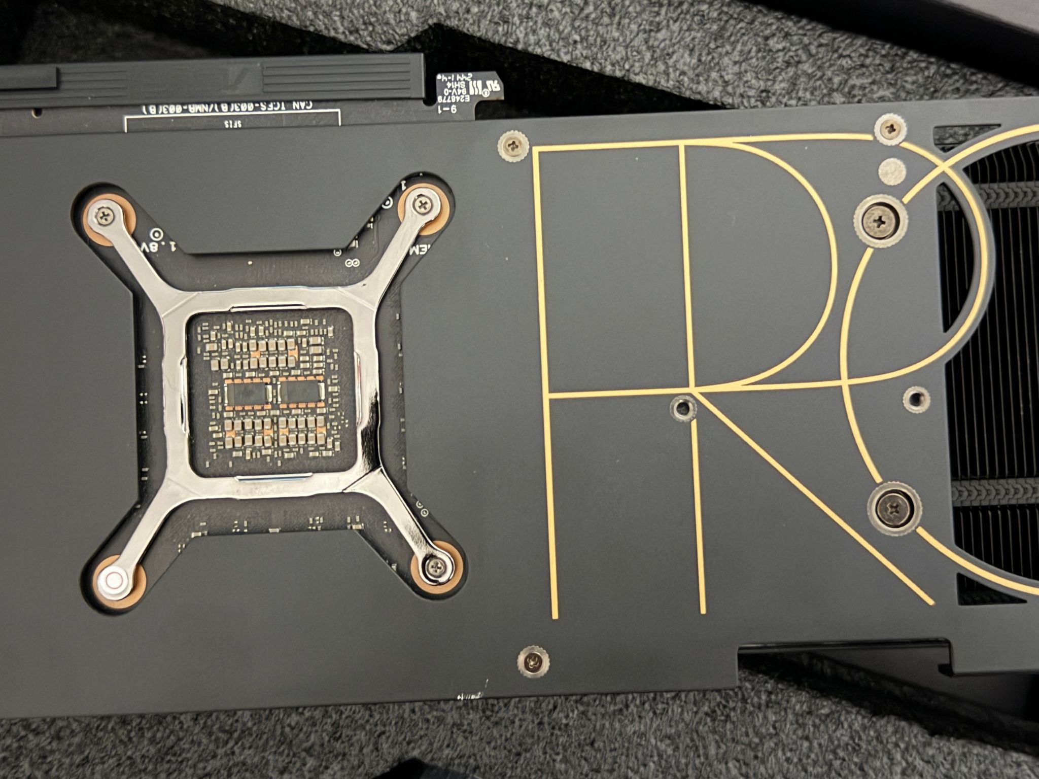 Asus ProArt OC GeForce RTX 4070 Ti SUPER 16gb vram SFF