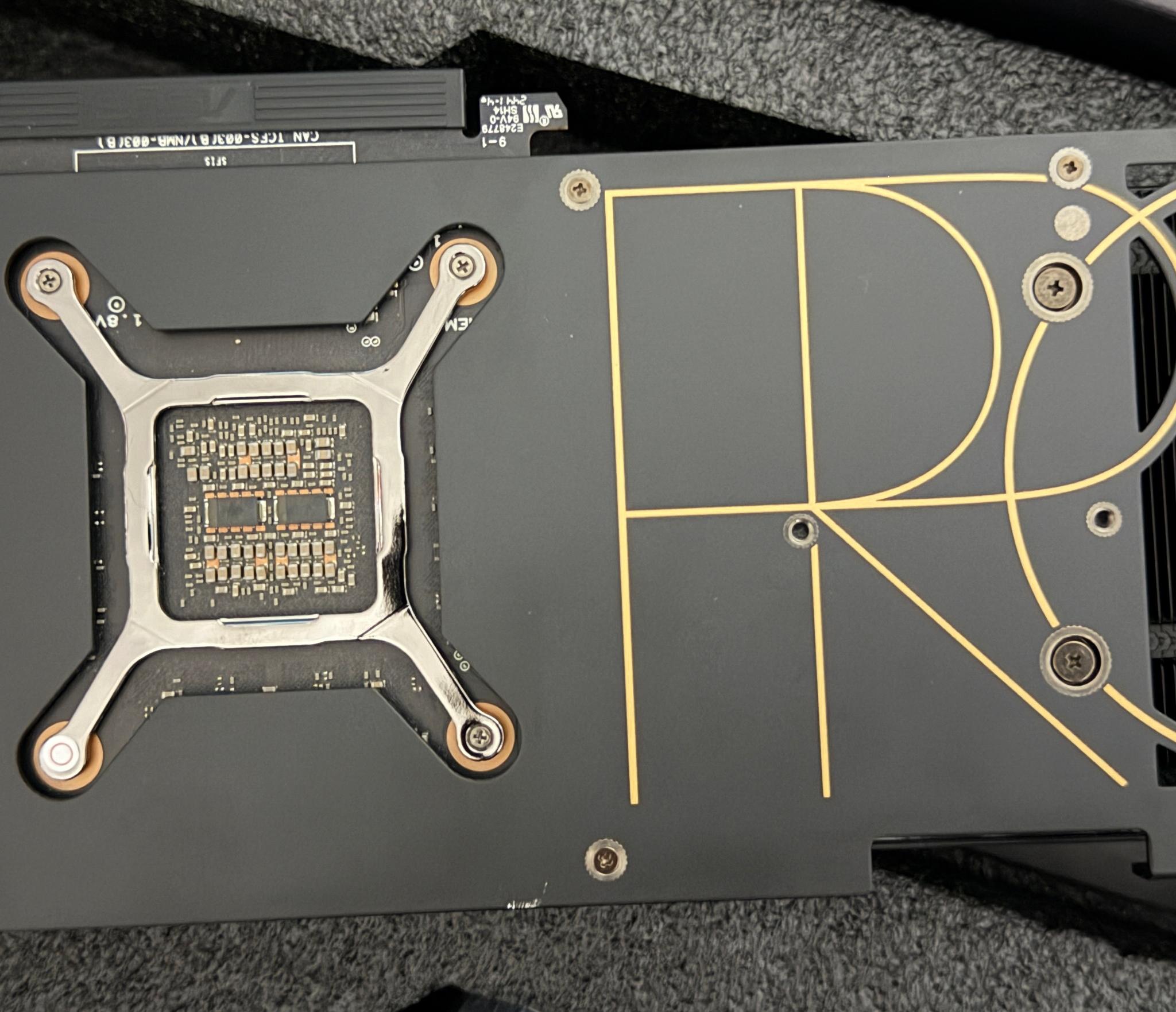 Asus ProArt OC GeForce RTX 4070 Ti SUPER 16gb vram SFF