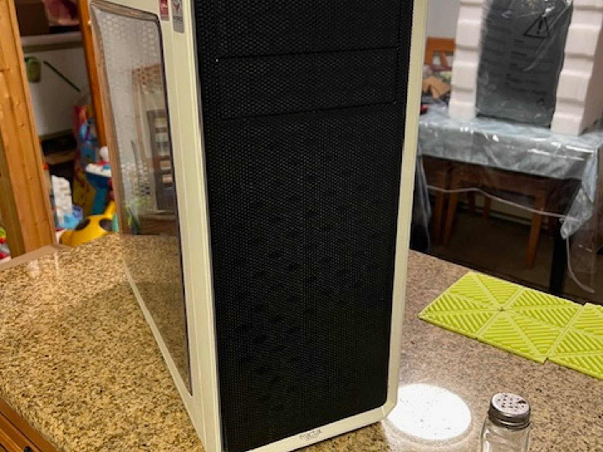 Fractal Design Focus G Mid-Tower Case (White) + Corsair 850 Watt Power Supply