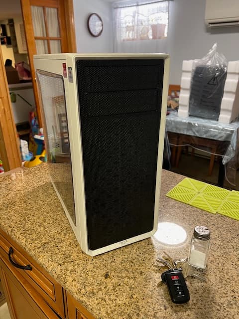 Fractal Design Focus G Mid-Tower Case (White) + Corsair 850 Watt Power Supply