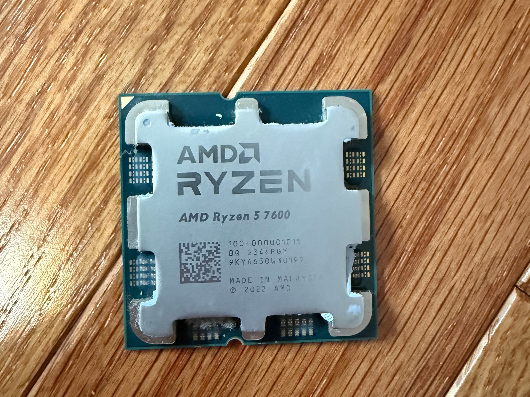 AMD Ryzen 5 7600
