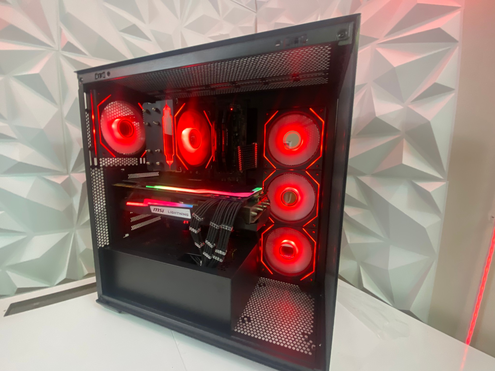 New Year New PC | intel i7 8700K| GTX 1080 Ti 11GB| 16GB DDR4| 500GB Storage | Win11| Free Shipping!