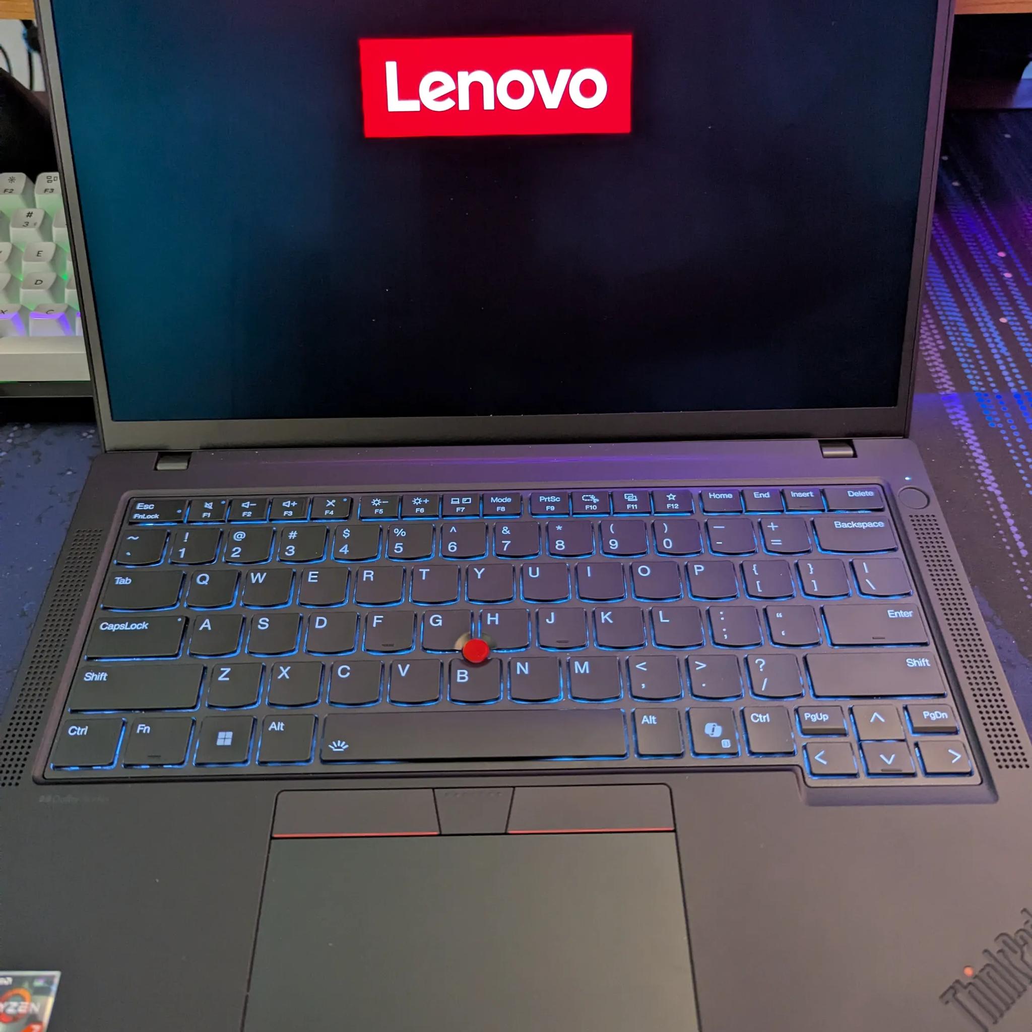 Lenovo ThinkPad P14s Gen 5 AMD