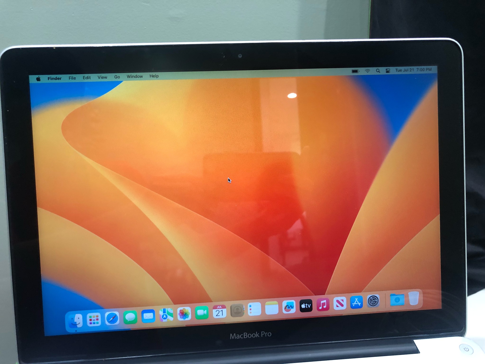 Apple MacBook Pro 13" 2012 | Intel i5 2.5GHz | 6GB RAM | 128GB SSD | Ventura (OCLP) + Charger