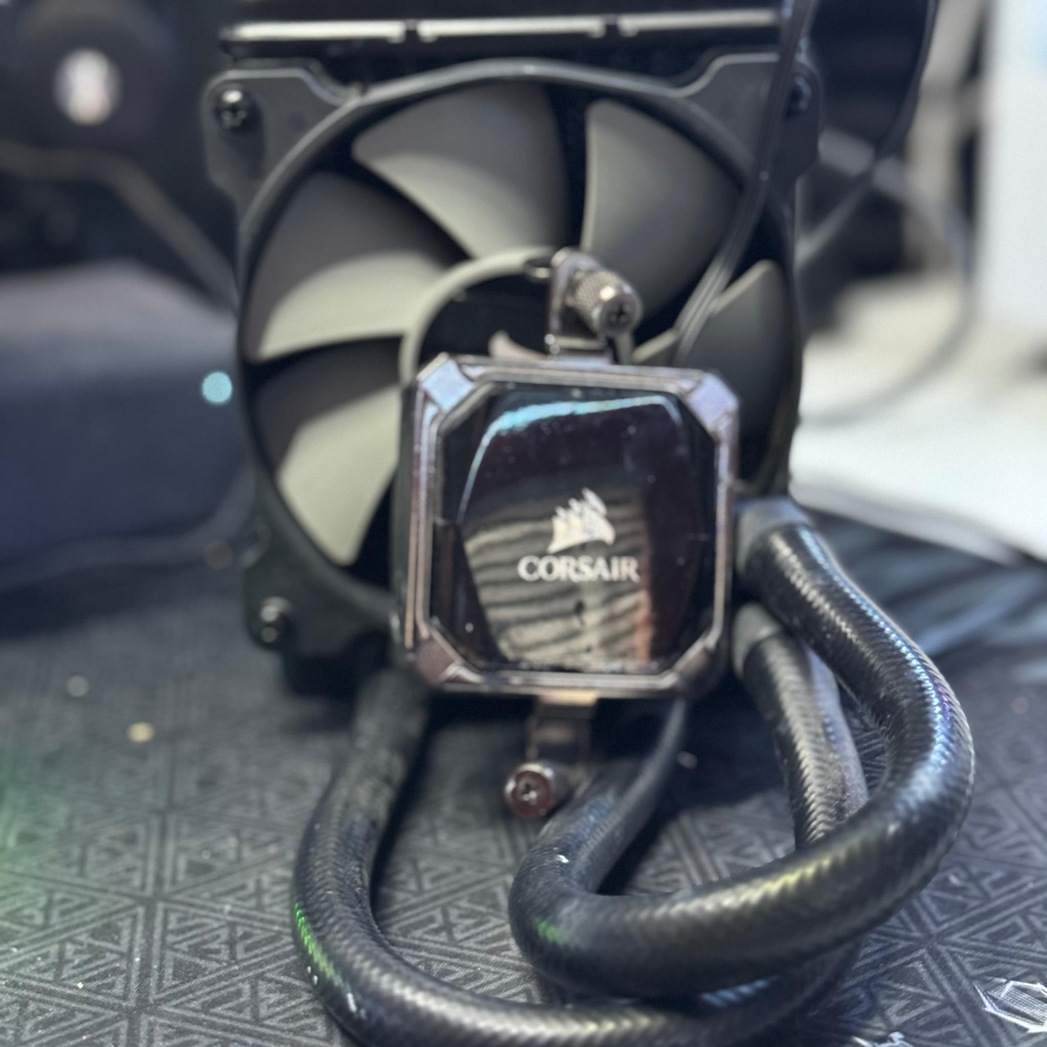 Corsair H60 120mm All-in-One CPU Cooler