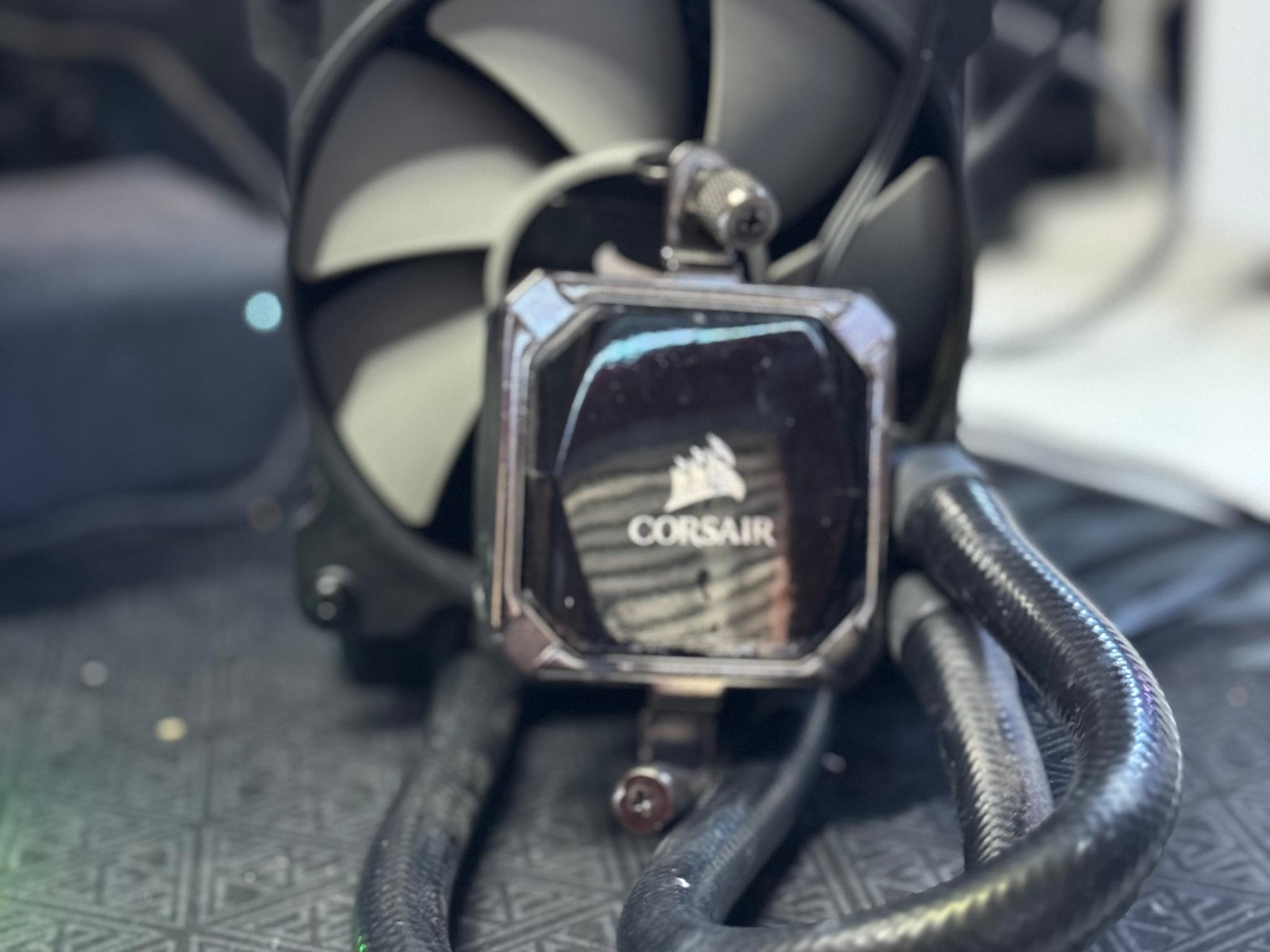 Corsair H60 120mm All-in-One CPU Cooler