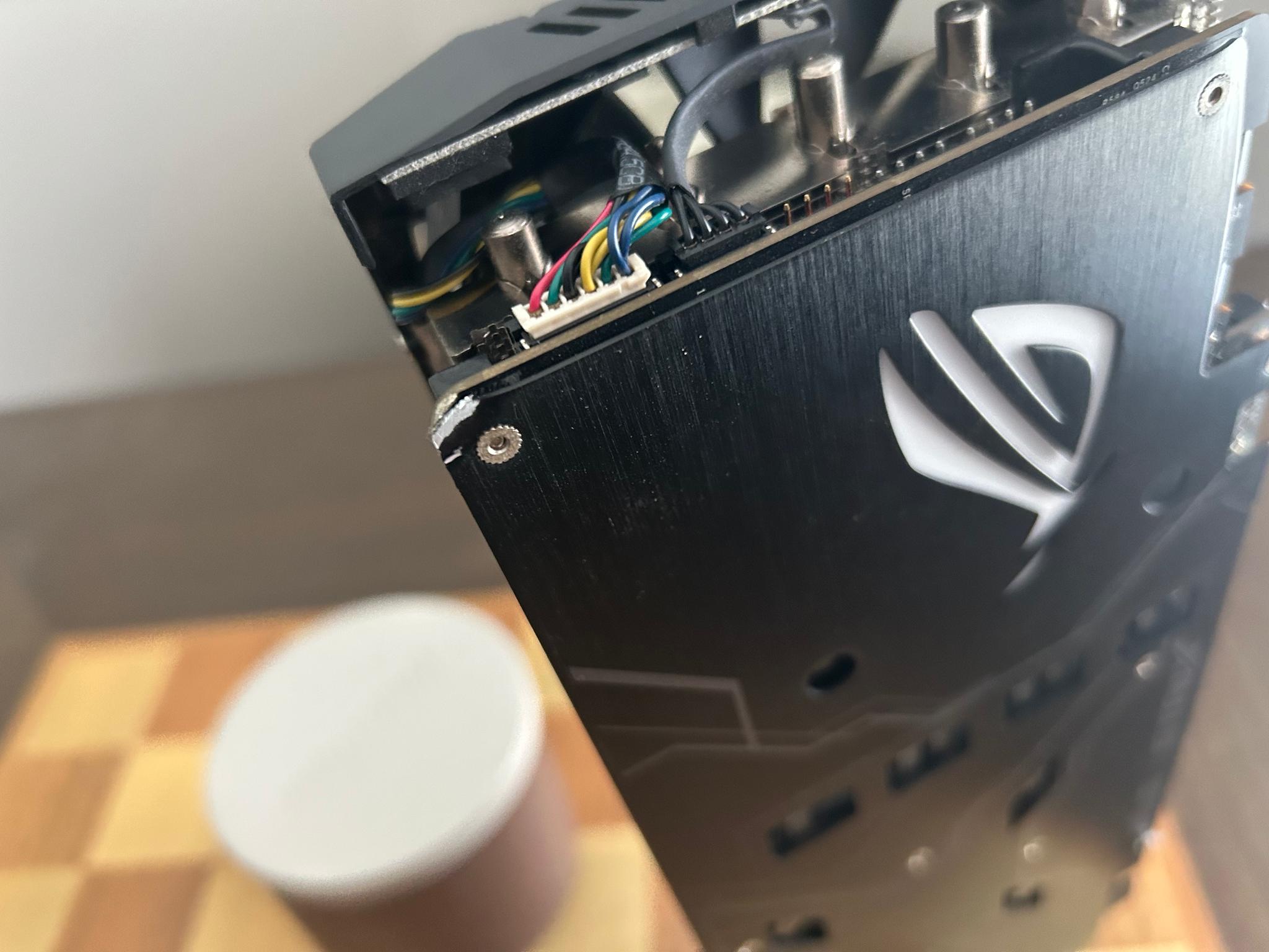 Asus ROG Strix GTX 1080Ti **SLIGHT DAMAGE**